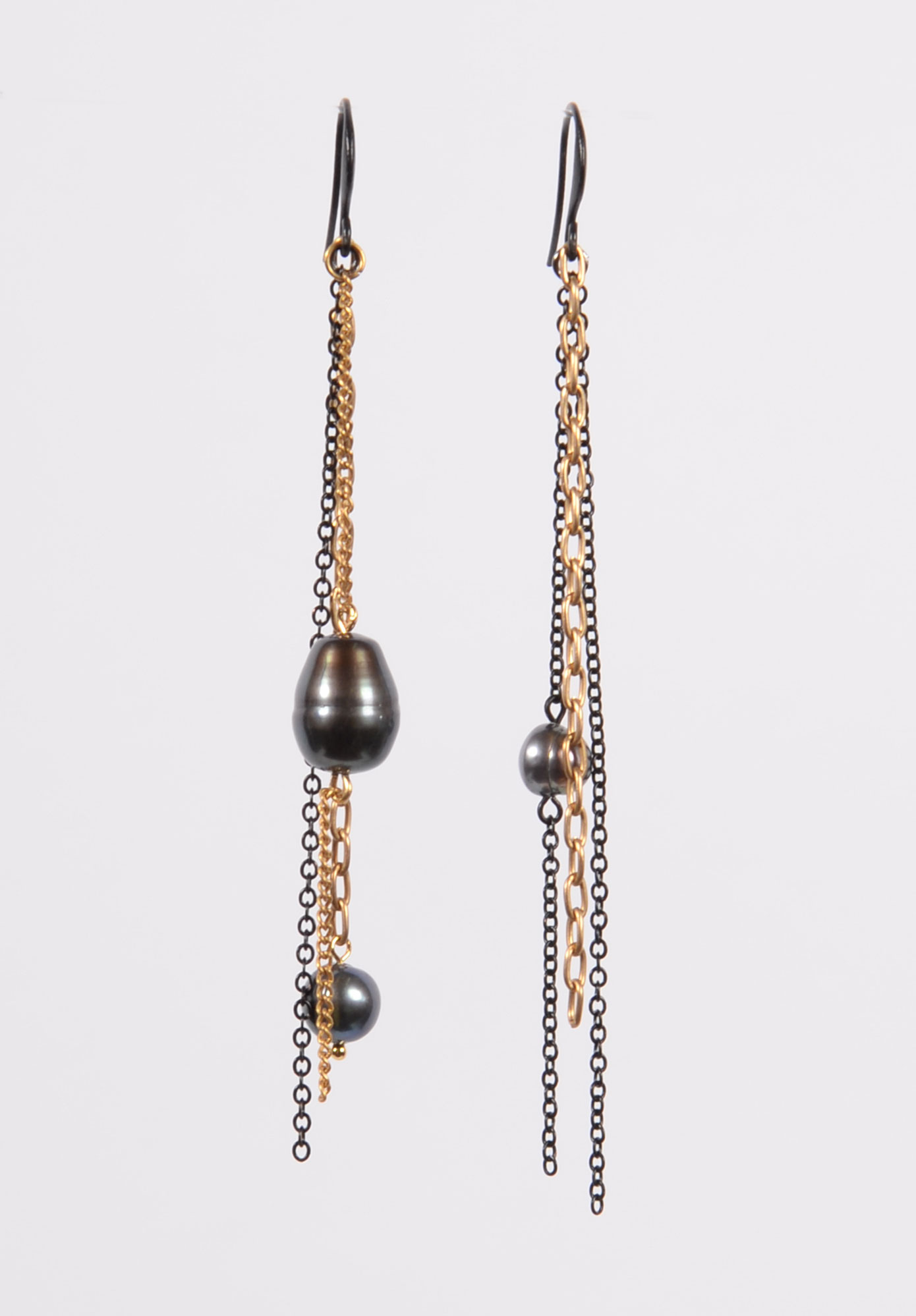 CHAIN AND FRESHWATER PEARL EARRING SET