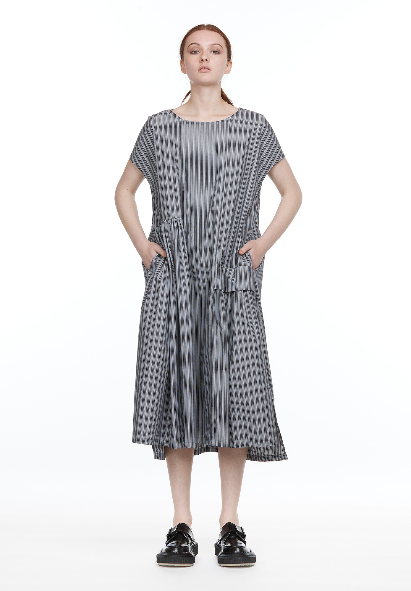 MOYURU - GATHER TUCK DRESS - GREY STRIPE