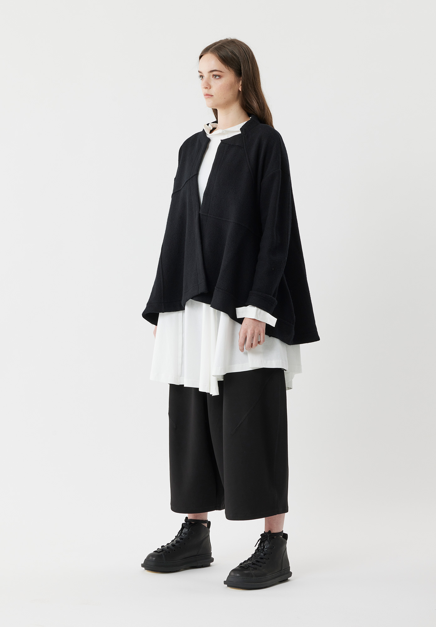 BOILED WOOL PATCH TOP - BLACK