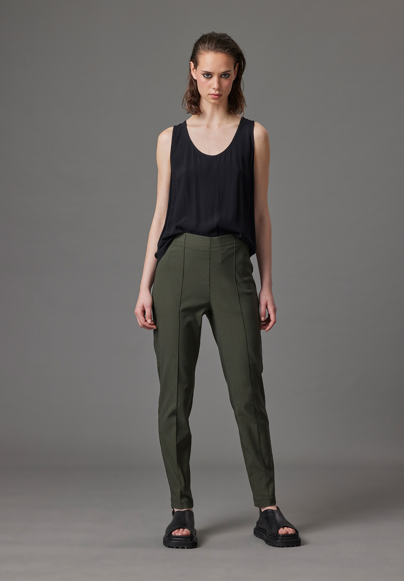 MM SÖHN - PINTUCK SLIM PANT - CAPER