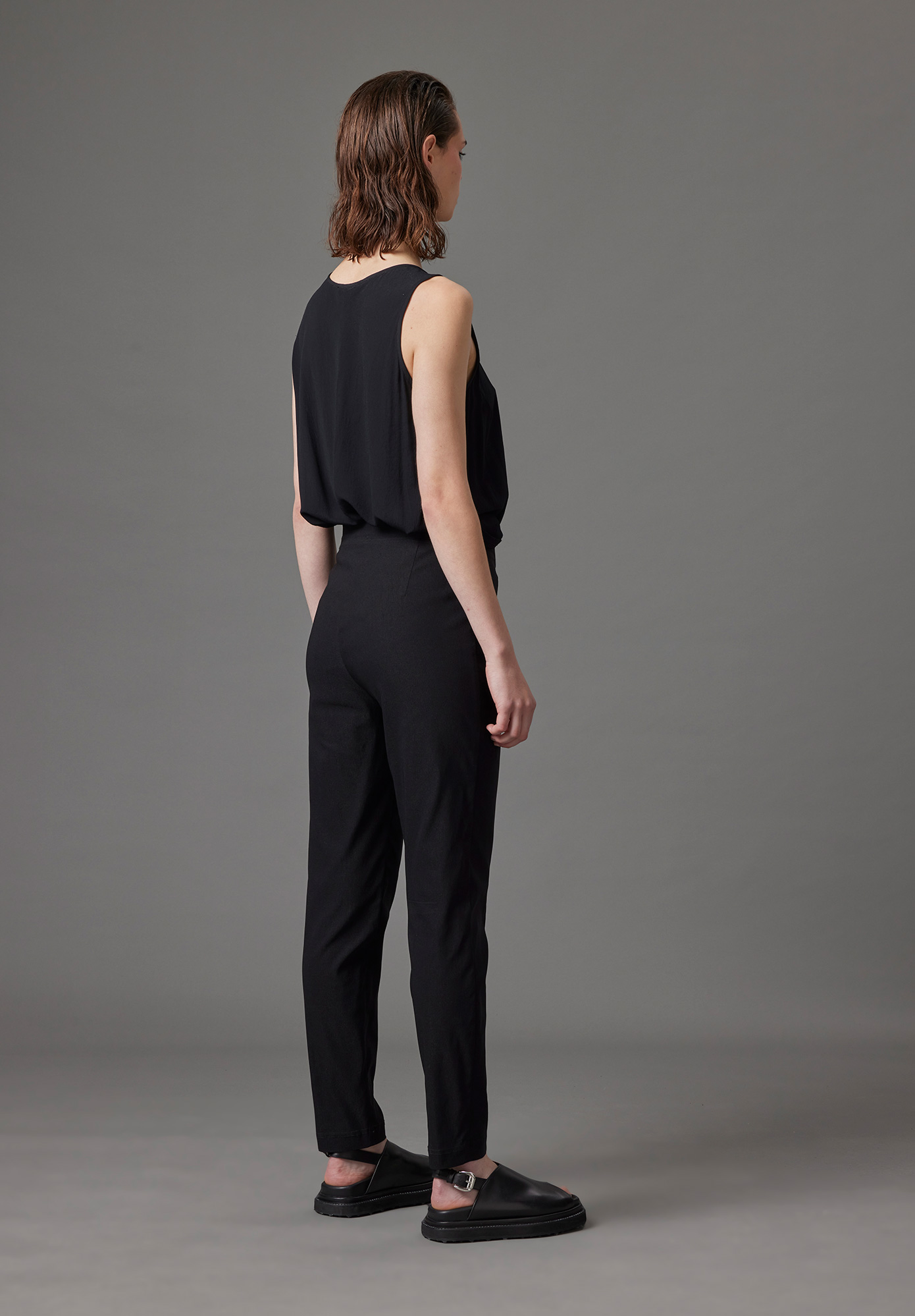 MM SÖHN - PINTUCK SLIM PANT - SS - BLACK MM SÖHN - PINTUCK SLIM PANT - SS - BLACK