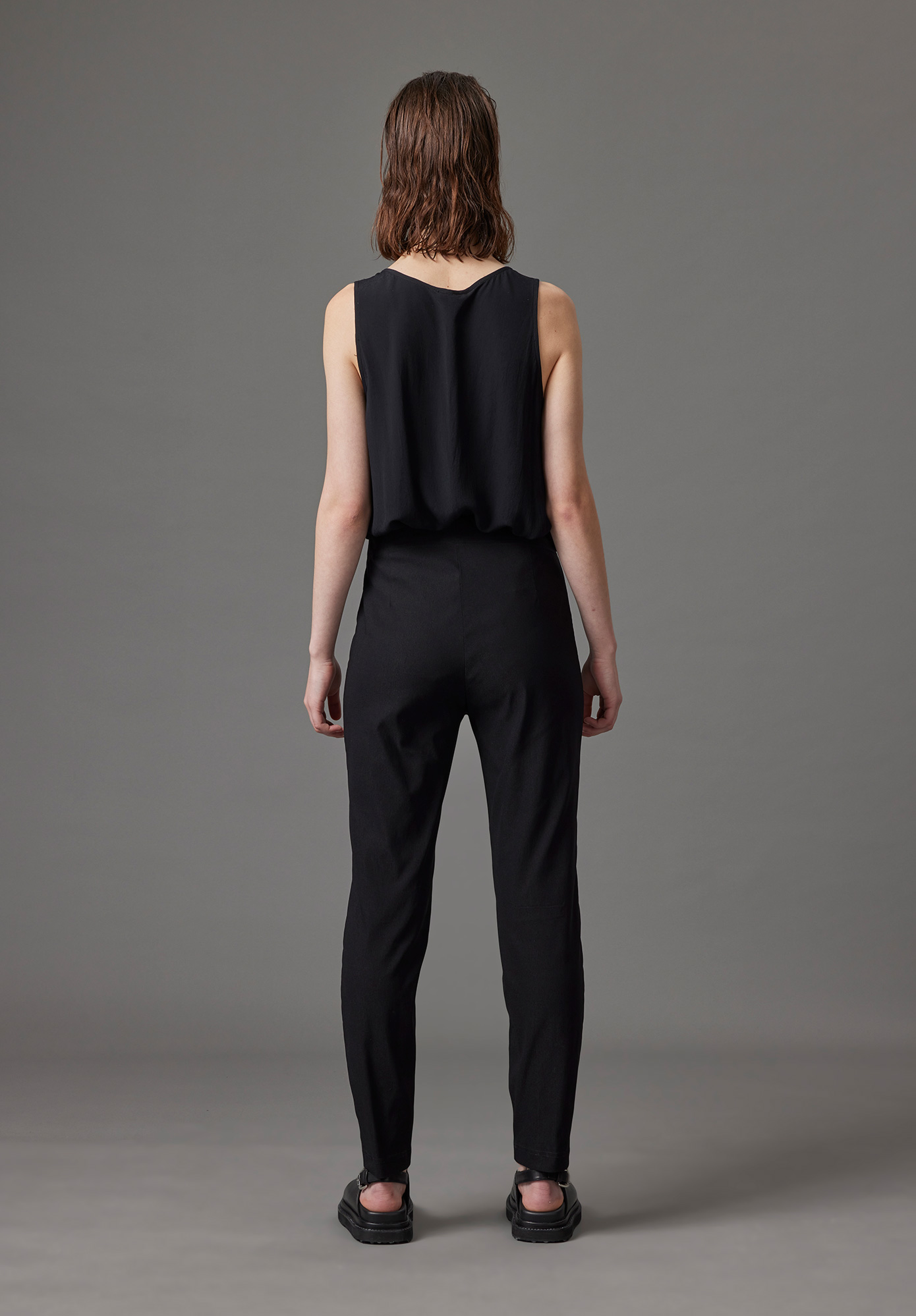 MM SÖHN - PINTUCK SLIM PANT - SS - BLACK MM SÖHN - PINTUCK SLIM PANT - SS - BLACK