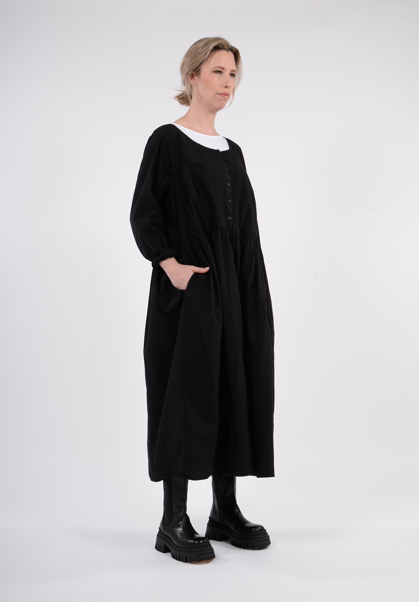 PRIVATSACHEN - GESTALLUNG DRESS - KAVIAR | BLACK PRIVATSACHEN - GESTALLUNG DRESS - KAVIAR | BLACK