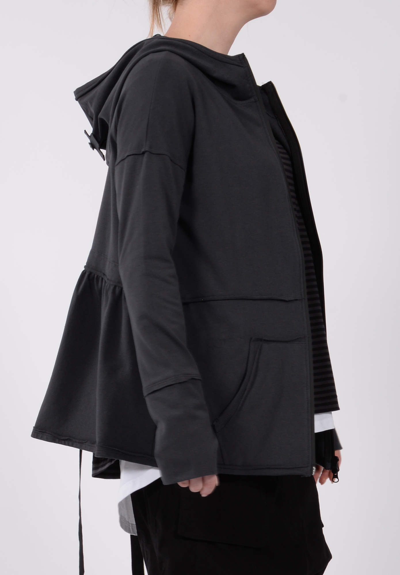 PLUSLAVIE - PLEATED HOODIE - ANTHRA