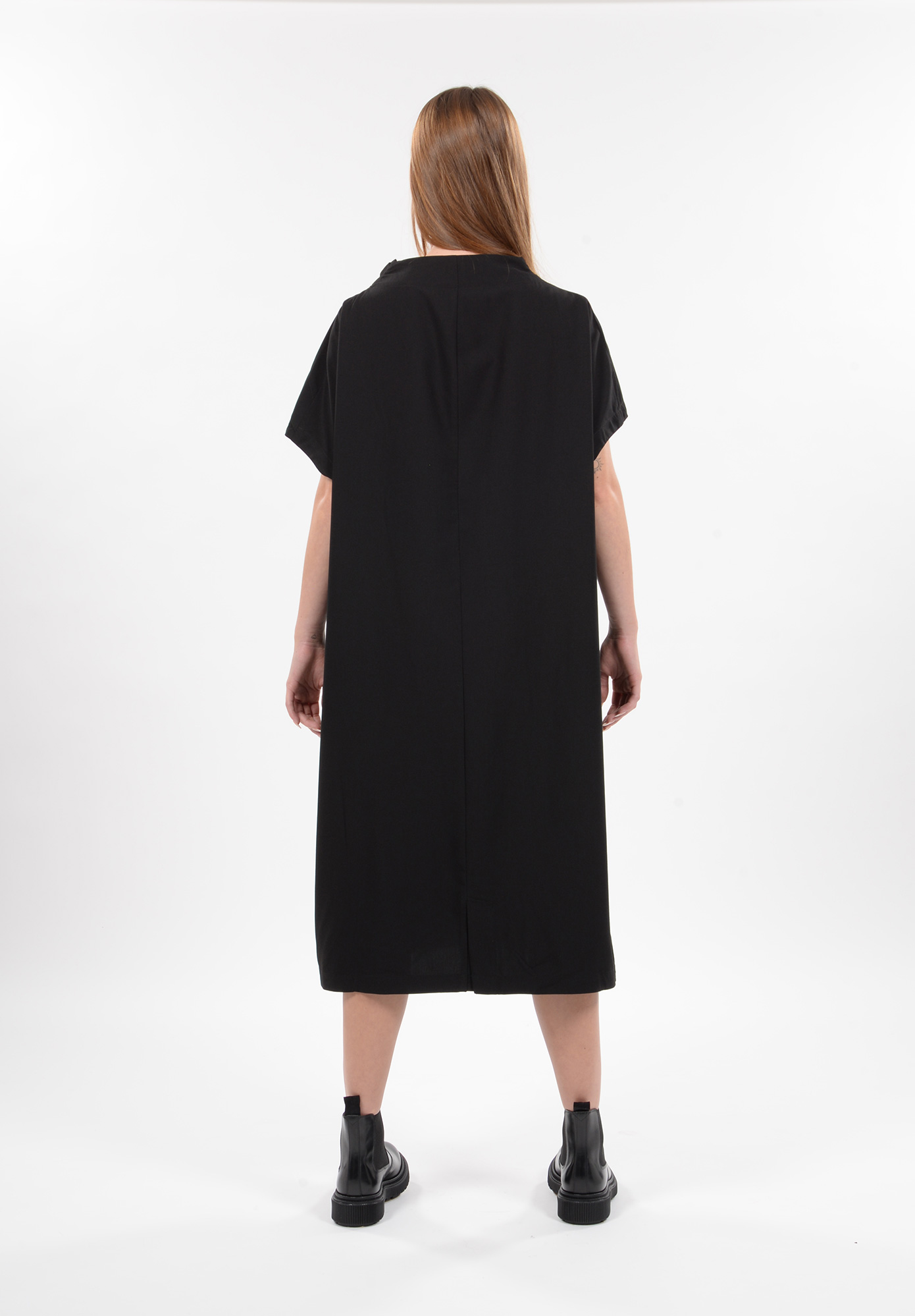 MOYURU - BUTTON NECK DRESS - BLACK