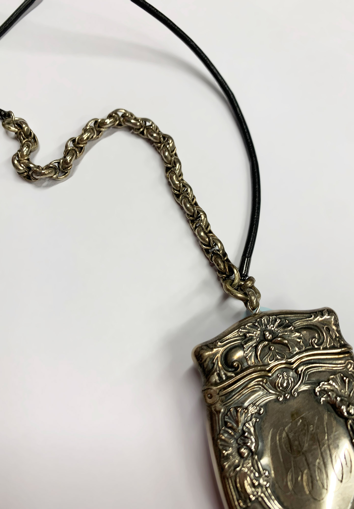 FLEW DESIGNS - ORNATE RECTANGLE VESTA NECKLACE - SILVER