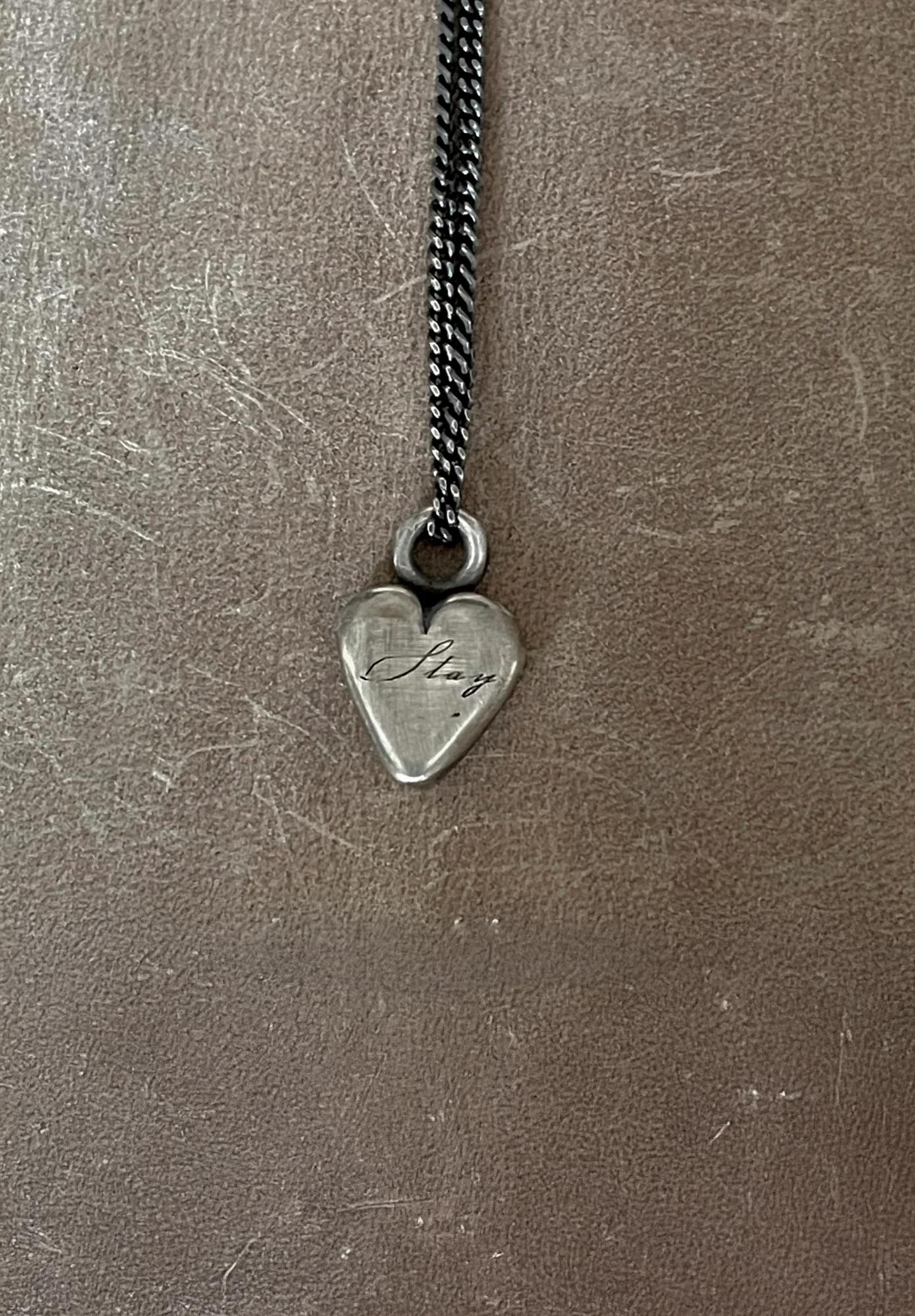 TO GARAL - STAY HEART NECKLACE - OXIDIZED SILVER