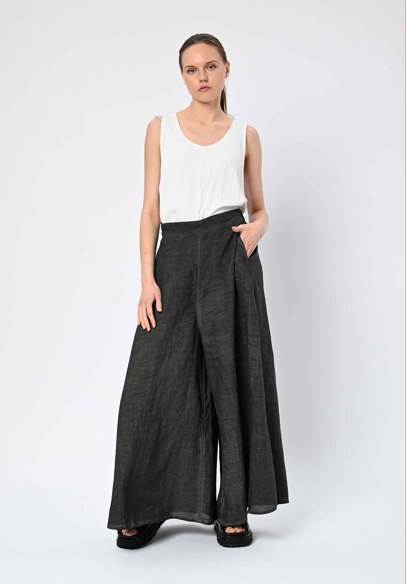 LA VACA LOCA - KRIKELO TROUSERS - COLD BLACK LA VACA LOCA - KRIKELO TROUSERS - COLD BLACK