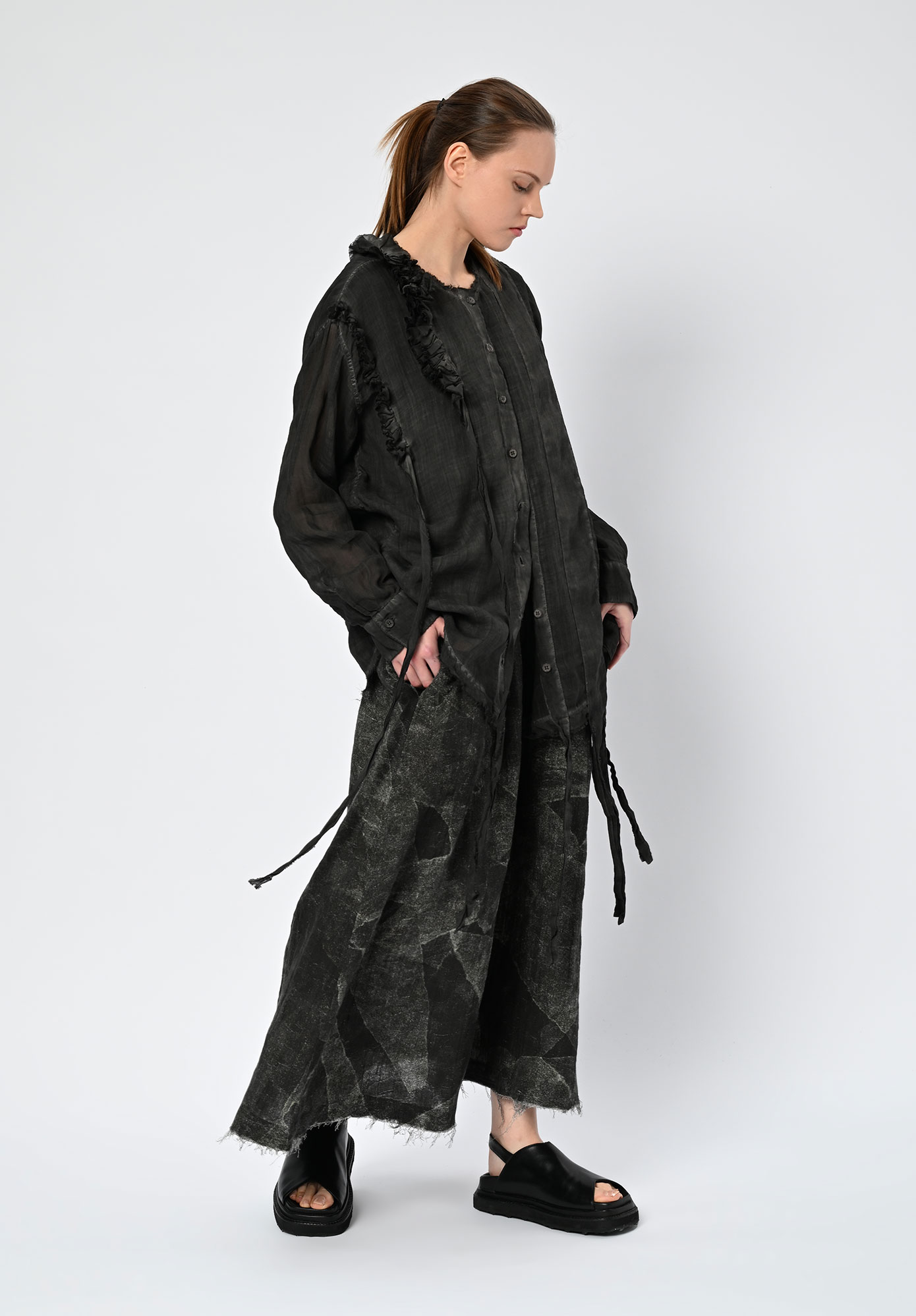 LA VACA LOCA - LEER RUFFLE STRIP SHIRT - COLD BLACK