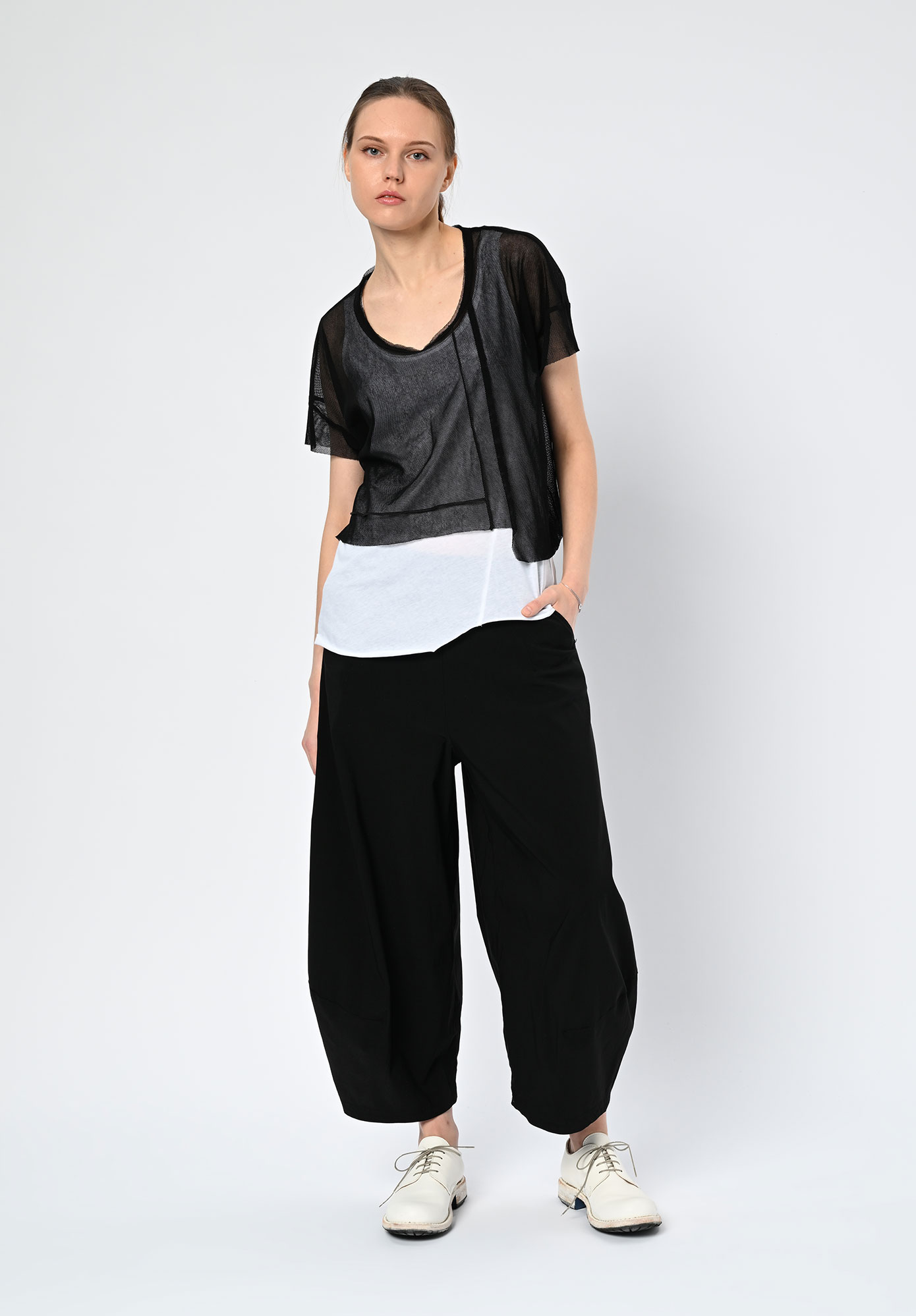 PAL OFFNER - CROPPED T-SHIRT - BLACK
