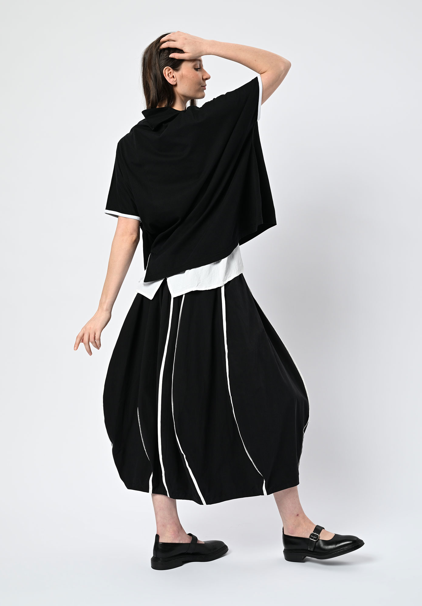 MOYURU HORIZON EDGE RELAXED TOP - BLACK | WHITE STRIPE