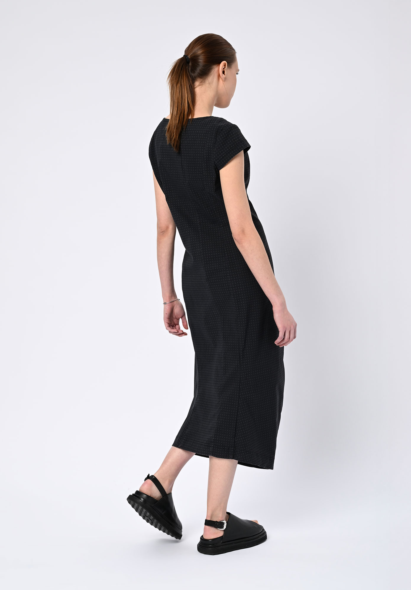STUDIO RUNDHOLZ | BLACK LABEL - FITTED COLUMN DRESS PRINT CAP SLEEVE - BLACK CHECK