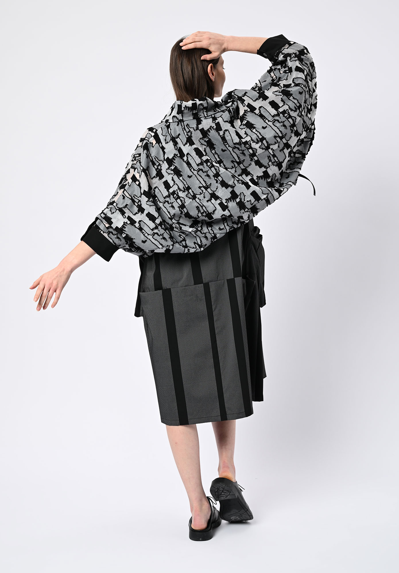 MOYURU - HAZE OVERSIZE JACKET - MONO