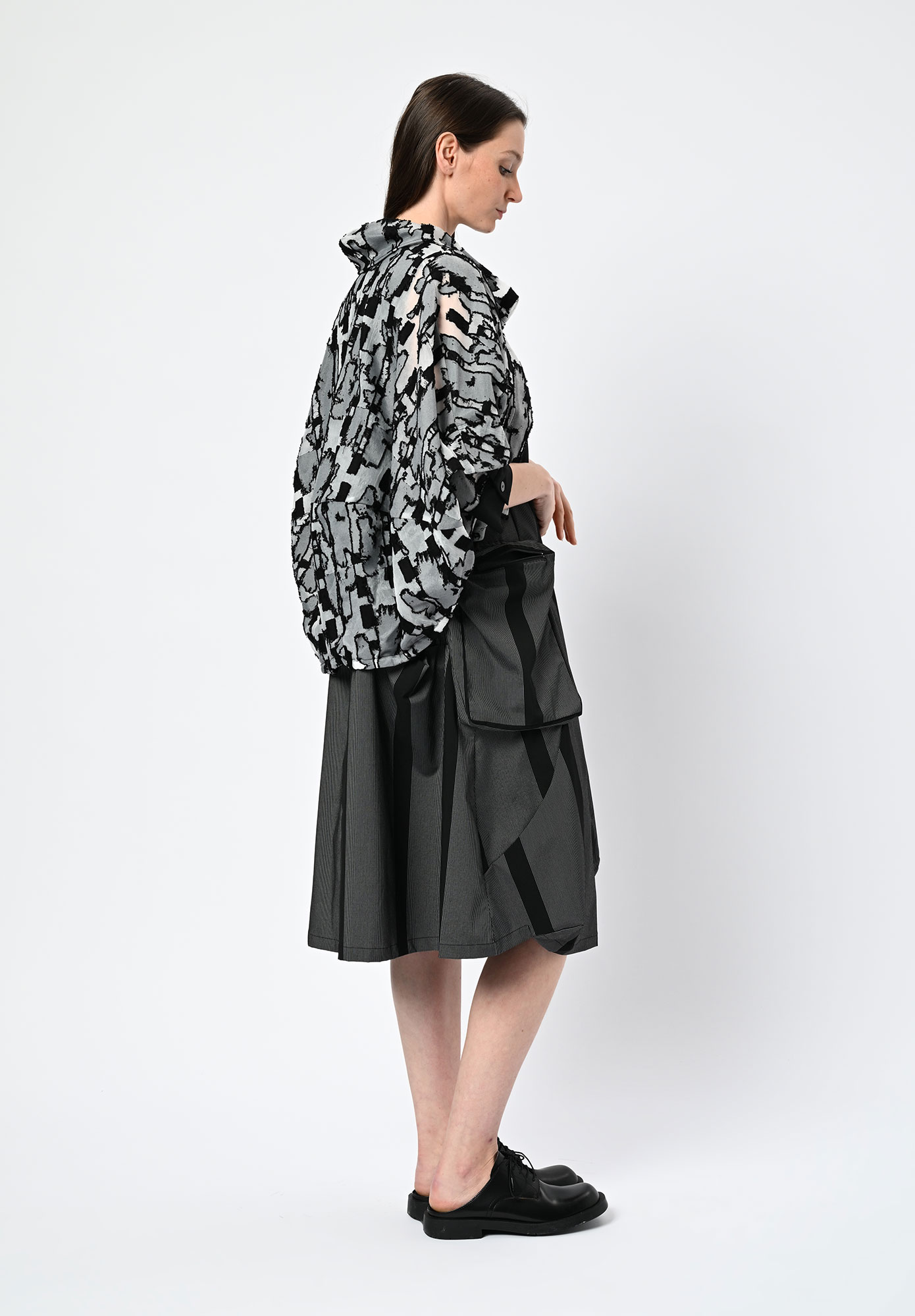 MOYURU - HAZE OVERSIZE JACKET - MONO