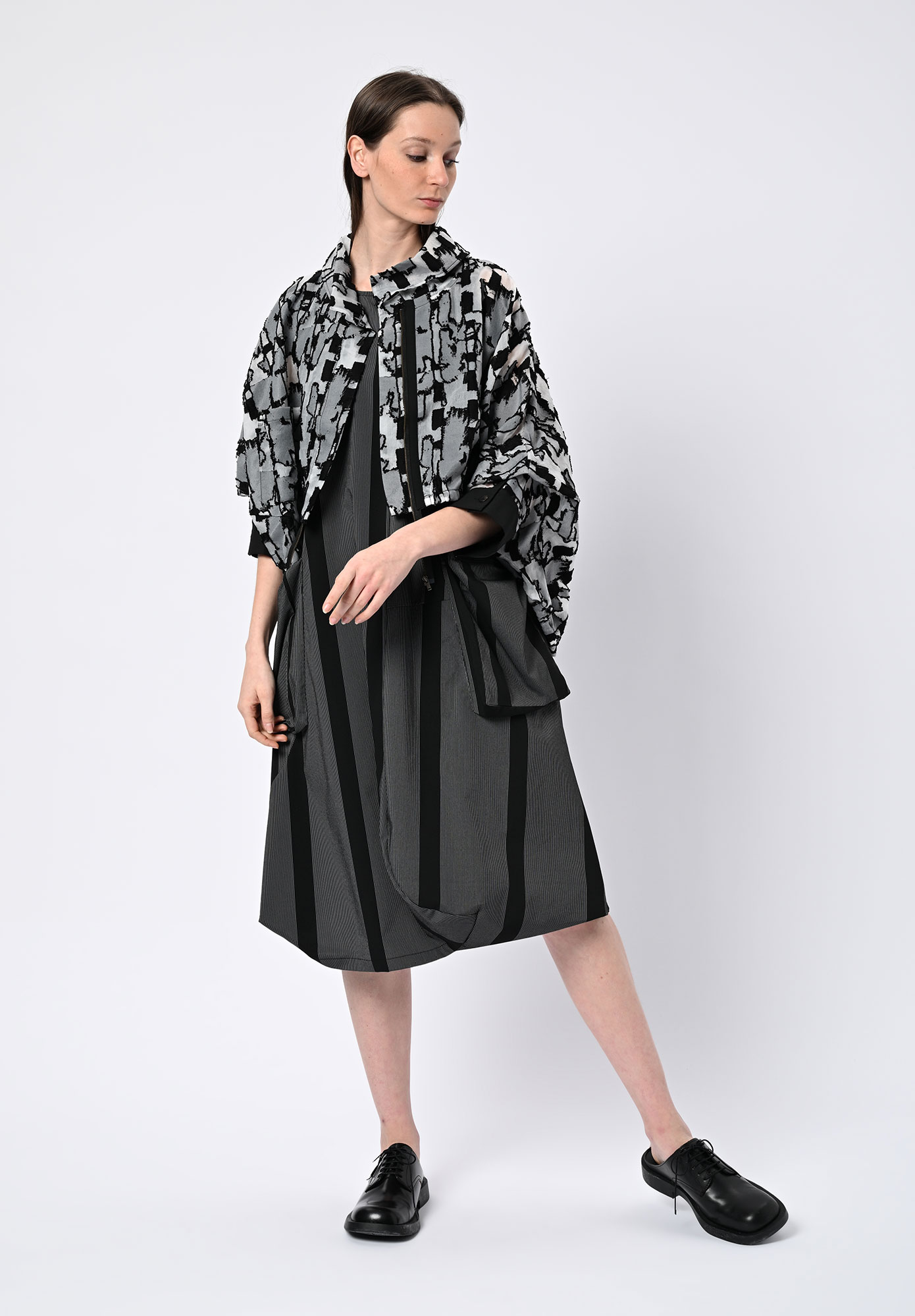 MOYURU - HAZE OVERSIZE JACKET - MONO