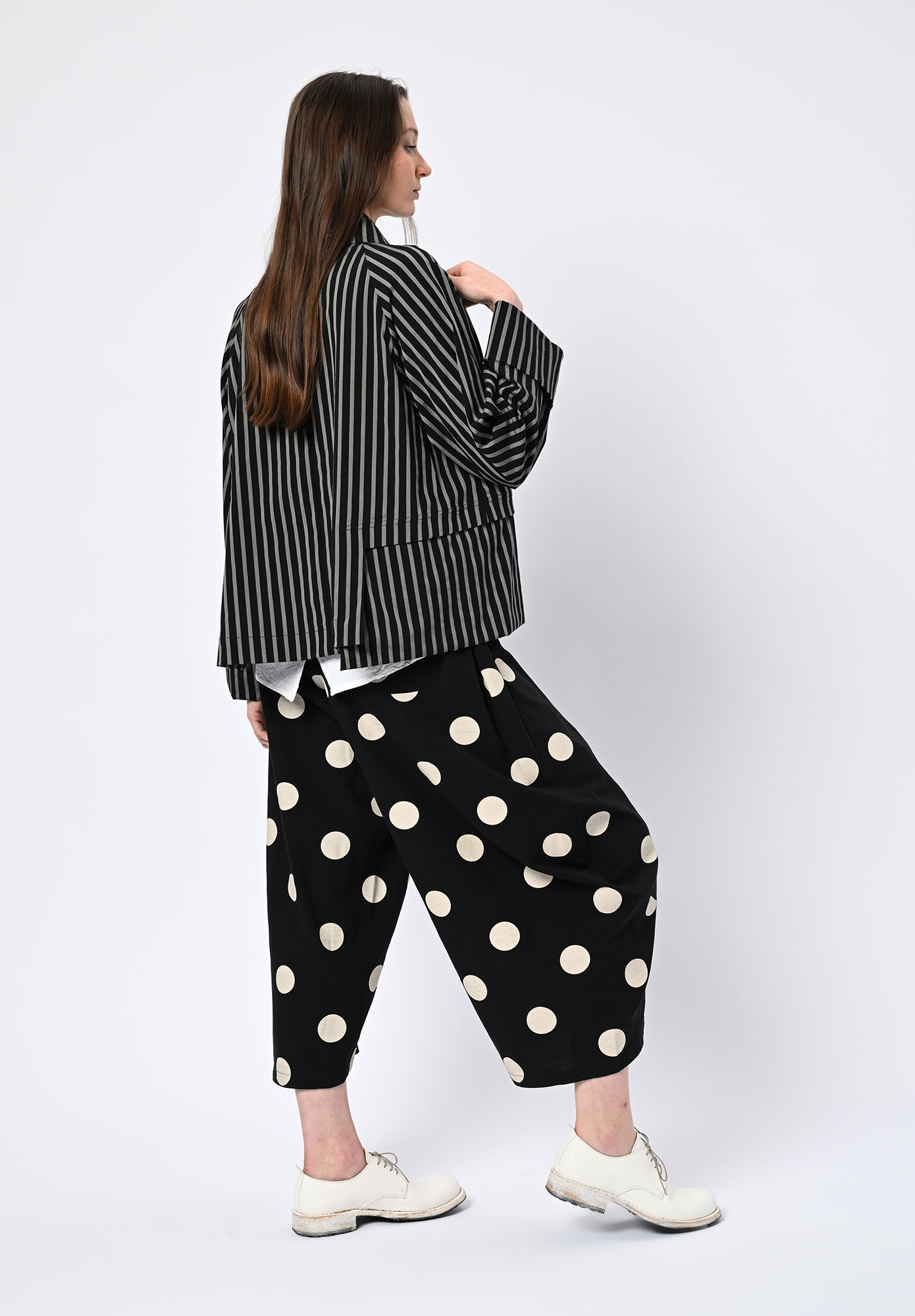 MOYURU - CROSSBREEZE ASYMMETRIC JACKET - BLACK | GREY STRIPE