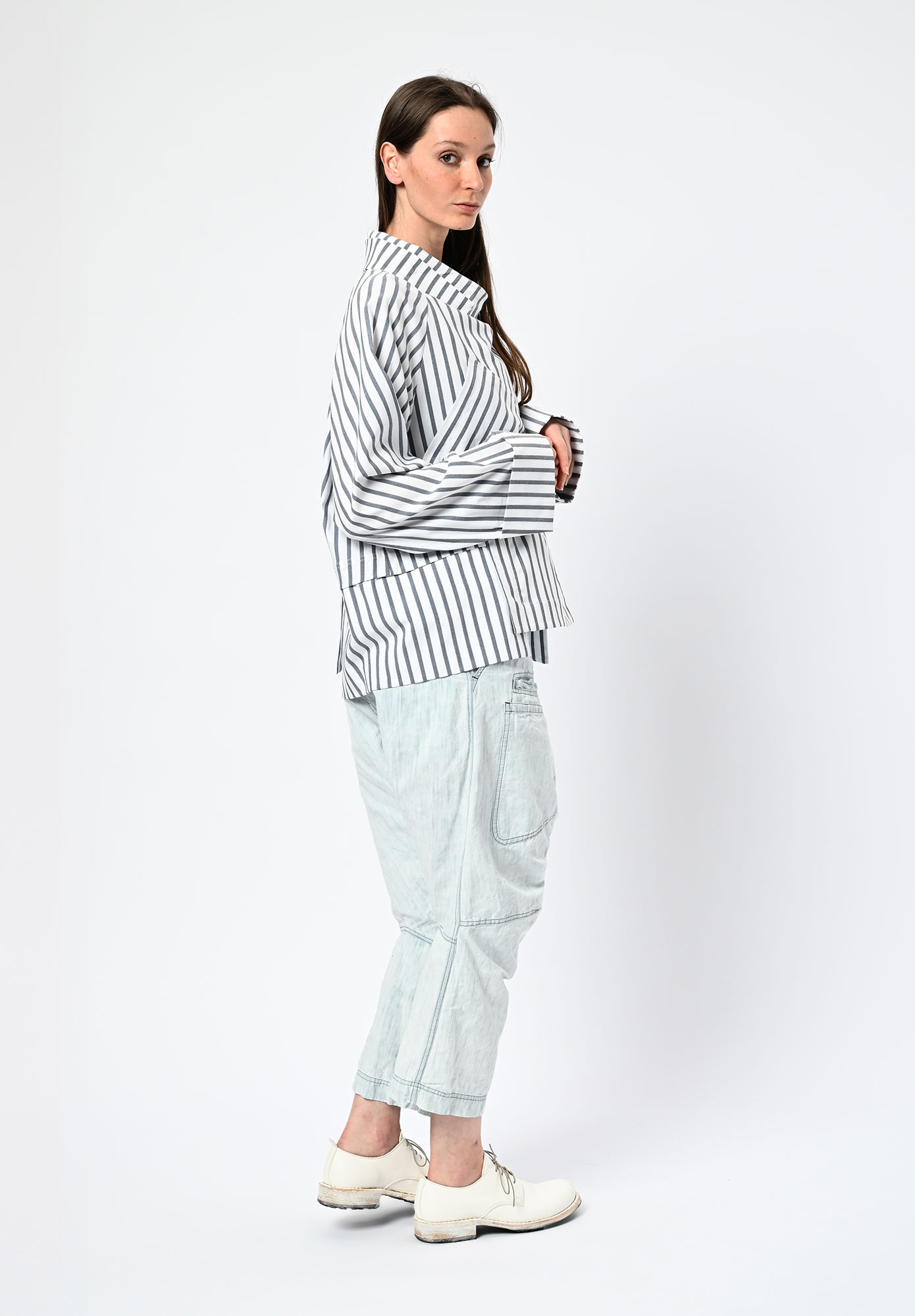 MOYURU - CROSSBREEZE ASYMMETRIC JACKET - WHITE | GREY STRIPE