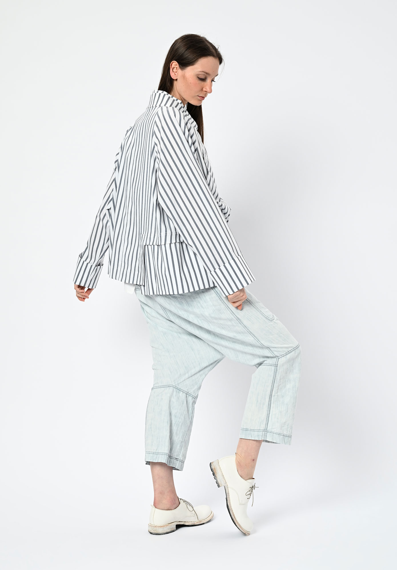 MOYURU - CROSSBREEZE ASYMMETRIC JACKET - WHITE | GREY STRIPE