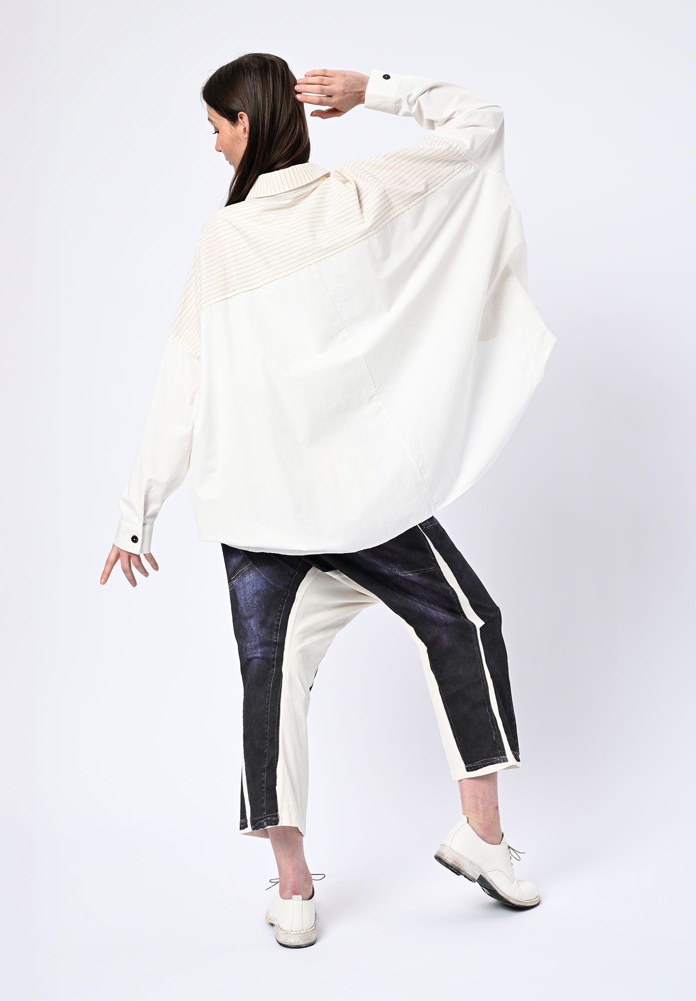 MOYURU - TRAPEZE DRIFT HEM SHIRT - NATURAL | NATURAL
