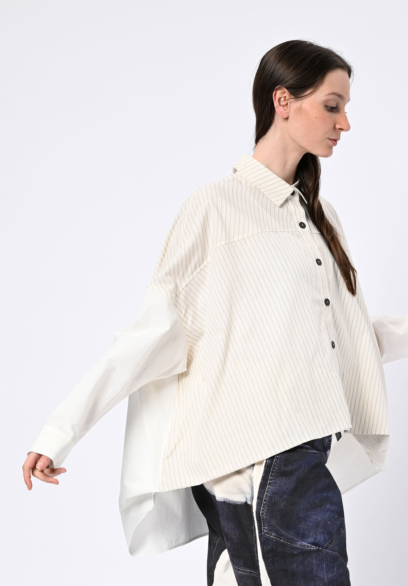 MOYURU - TRAPEZE DRIFT HEM SHIRT - NATURAL | NATURAL