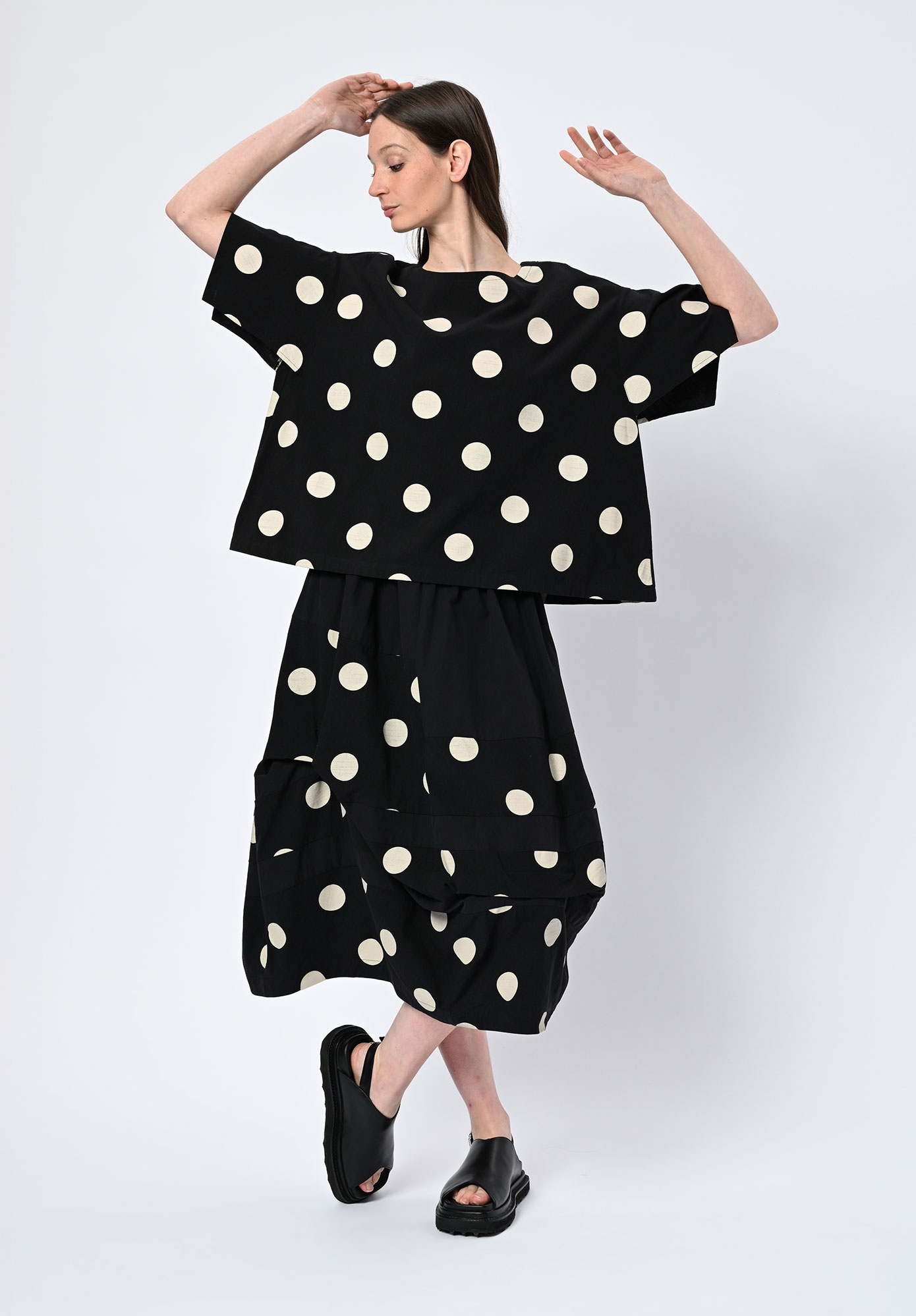MOYURU - SONAR DOT TOP - BLACK | NATURAL