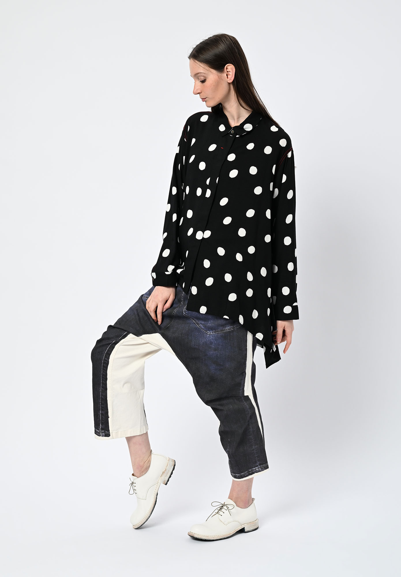 MOYURU - AURA SPOT ASYMM SHIRT - BLACK | WHITE