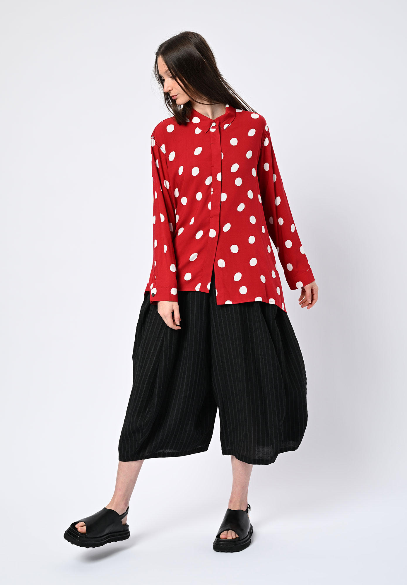 MOYURU - AURA SPOT ASYMM SHIRT - RED | WHITE