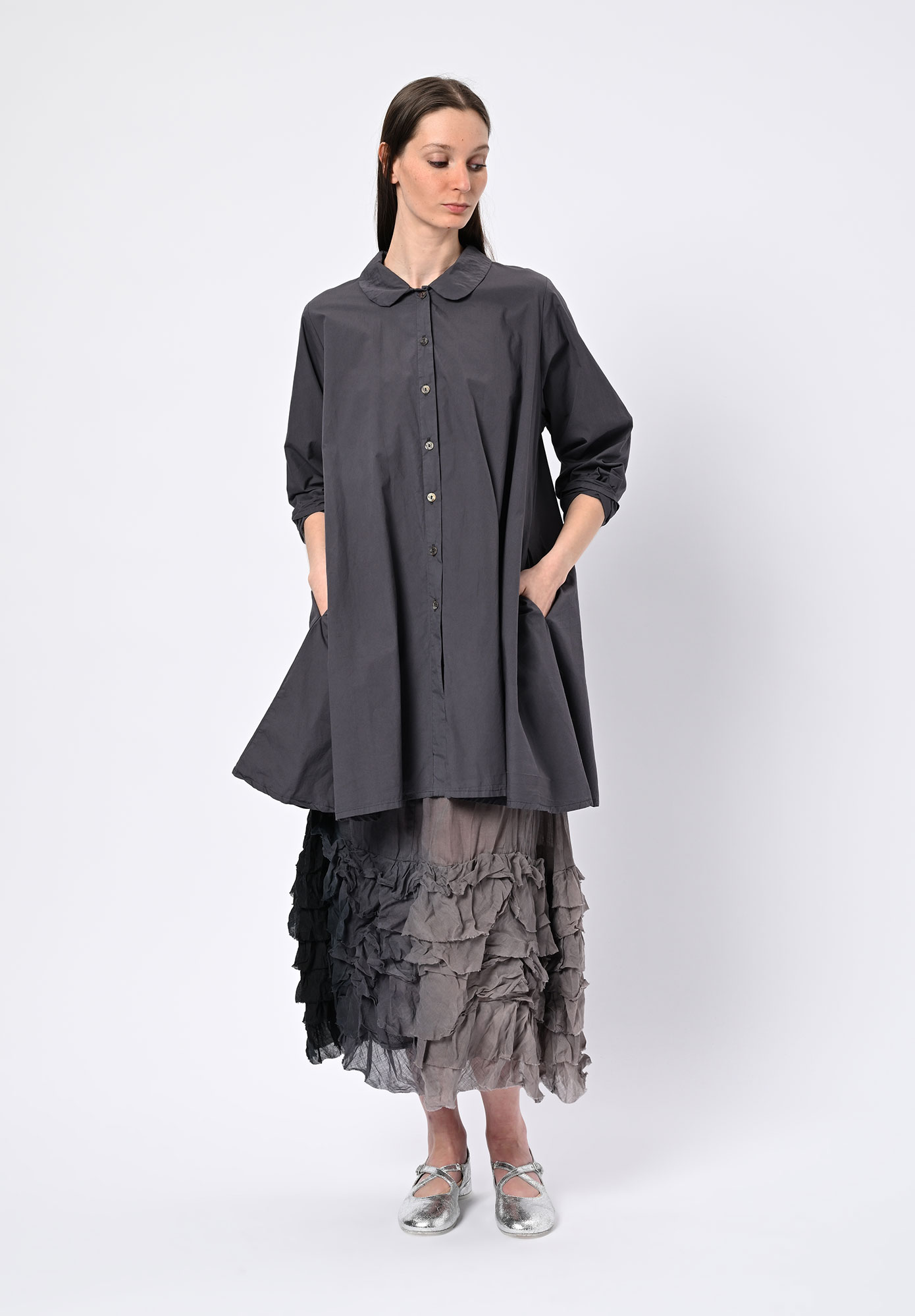 PRIVATSACHEN - SAAGERAT PETER PAN COLLAR TRAPEZE SHIRT - MUSKAT | CHARCOAL