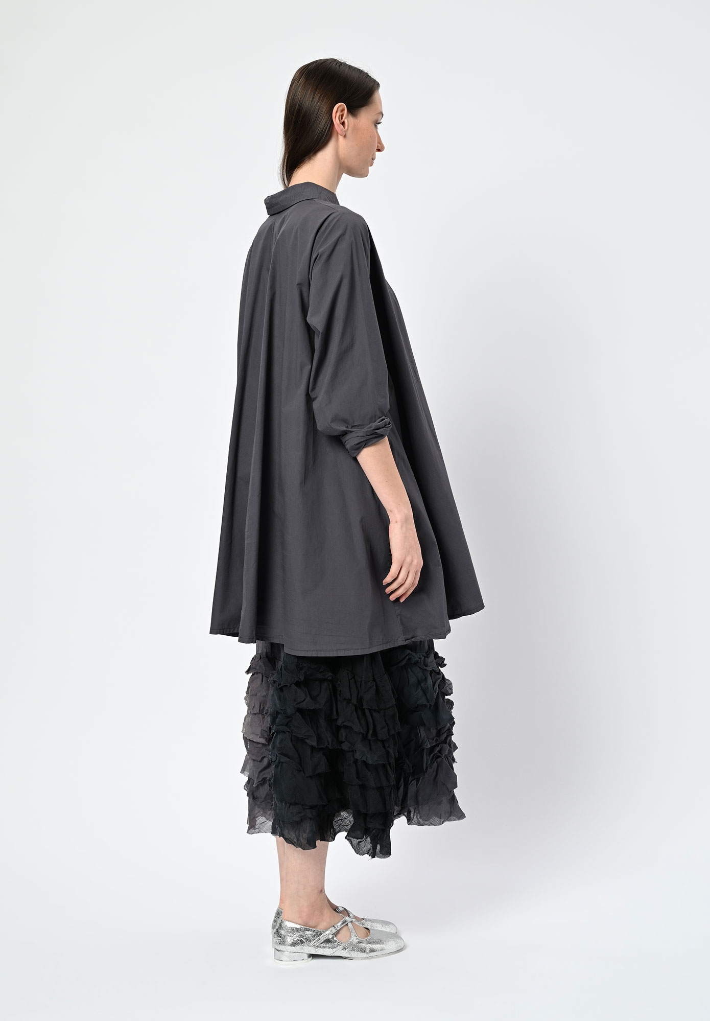 PRIVATSACHEN - SAAGERAT PETER PAN COLLAR TRAPEZE SHIRT - MUSKAT | CHARCOAL