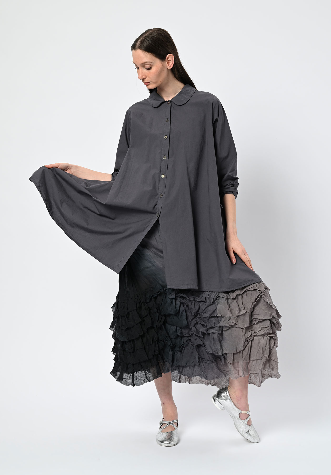 PRIVATSACHEN - SAAGERAT PETER PAN COLLAR TRAPEZE SHIRT - MUSKAT | CHARCOAL