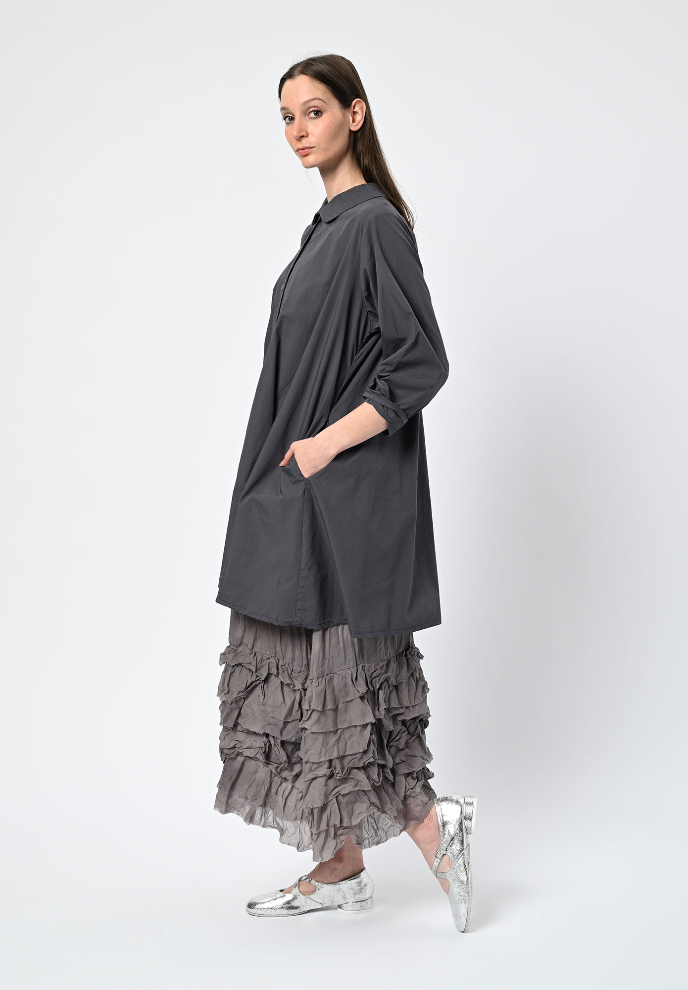PRIVATSACHEN - SAAGERAT PETER PAN COLLAR TRAPEZE SHIRT - MUSKAT | CHARCOAL