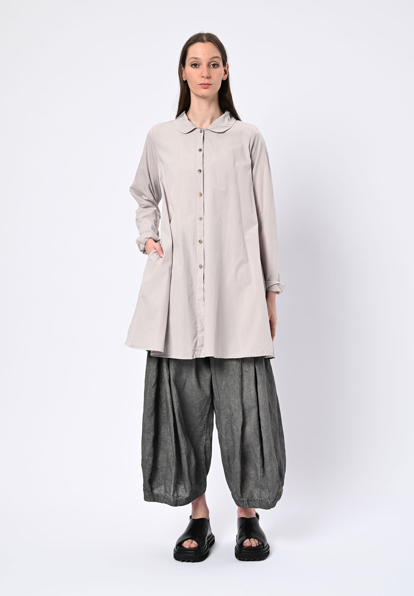 PRIVATSACHEN - SAAGERAT PETER PAN COLLAR TRAPEZE SHIRT - KIESEL | QUARTZ
