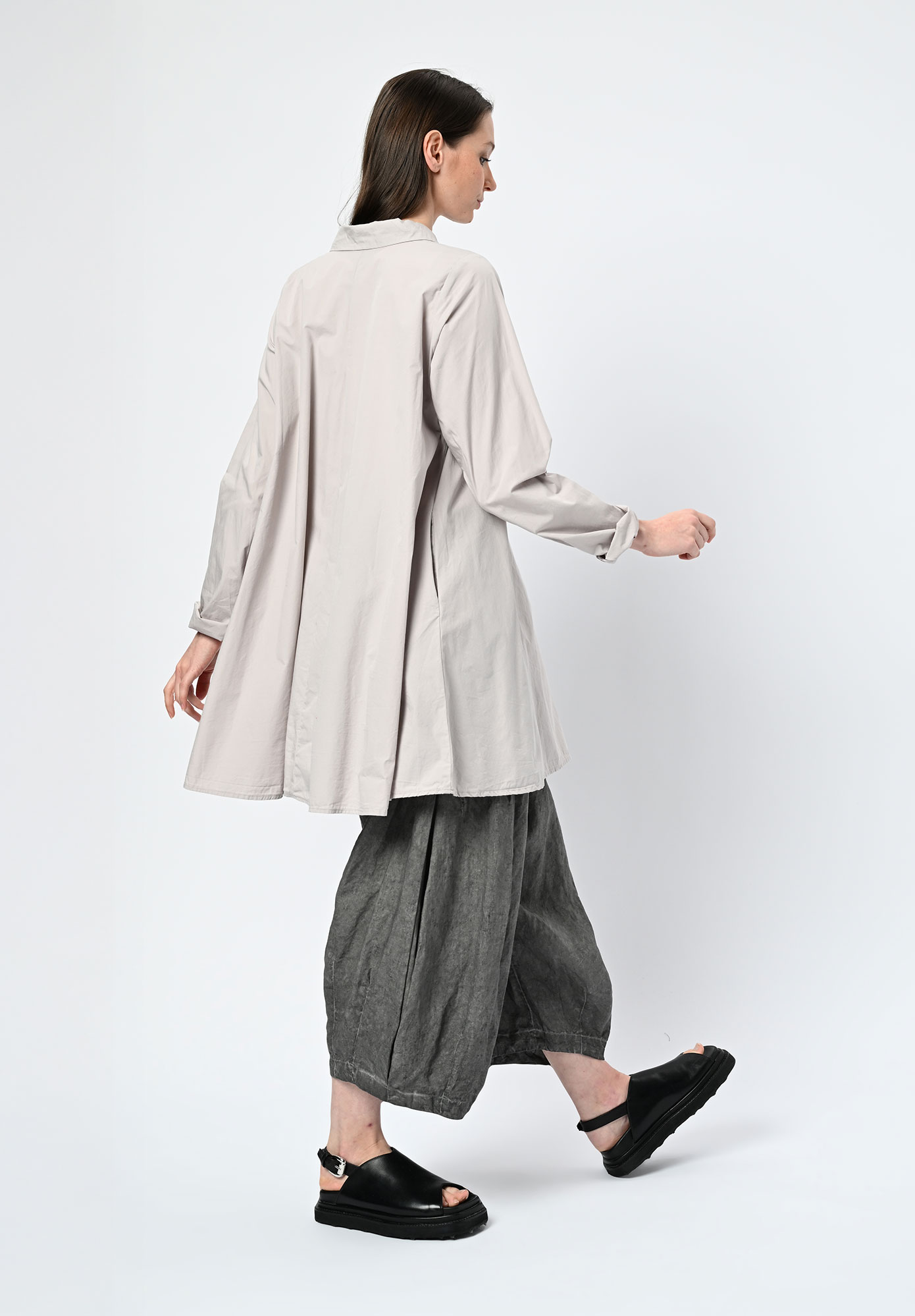 PRIVATSACHEN - SAAGERAT PETER PAN COLLAR TRAPEZE SHIRT - KIESEL | QUARTZ