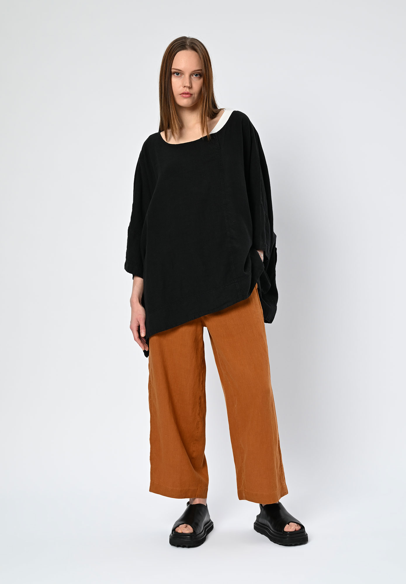 STUDIO RUNDHOLZ | BLACK LABEL - T-SHIRT BACK POCKET DETAIL - BLACK