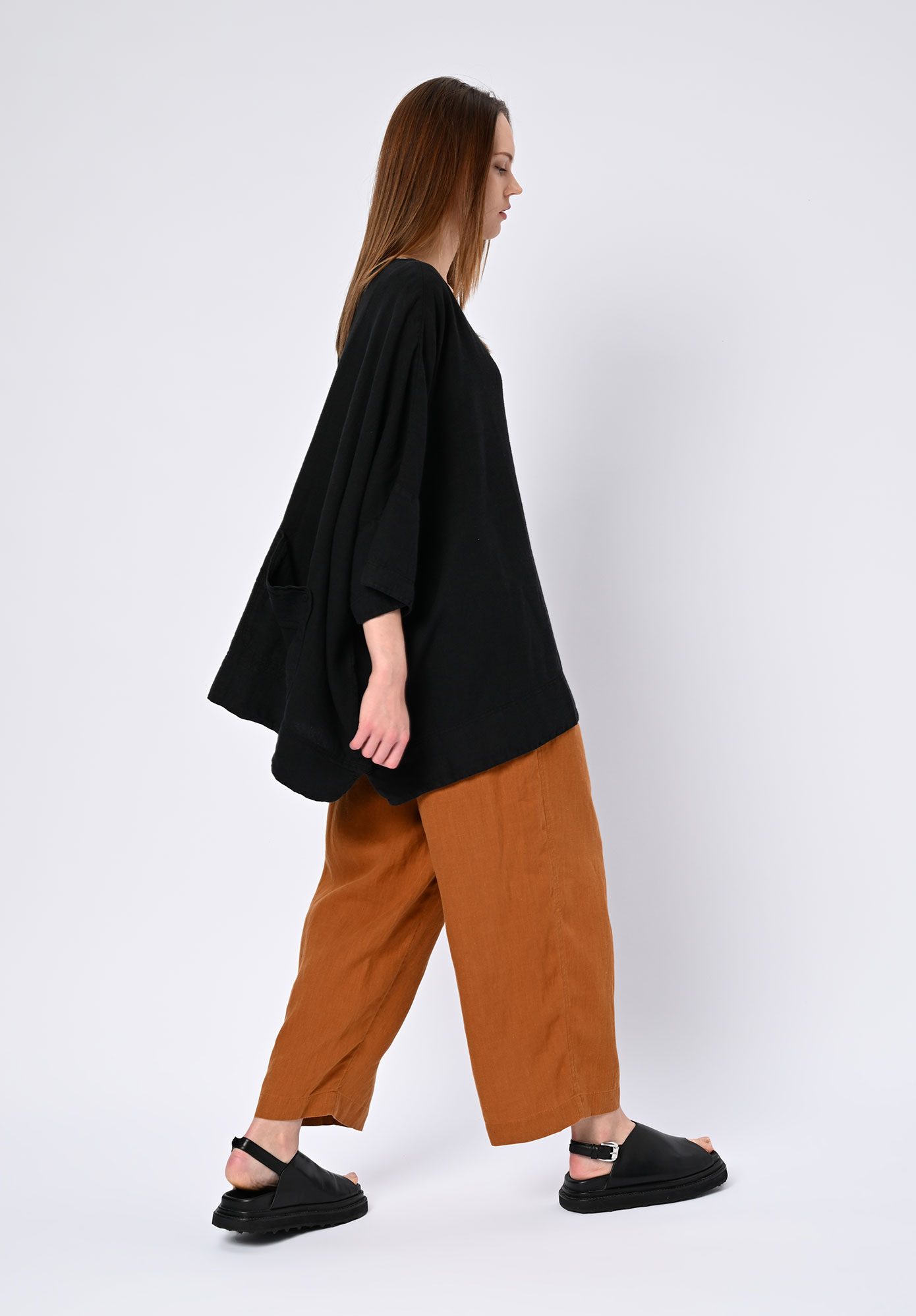 STUDIO RUNDHOLZ | BLACK LABEL - T-SHIRT BACK POCKET DETAIL - BLACK
