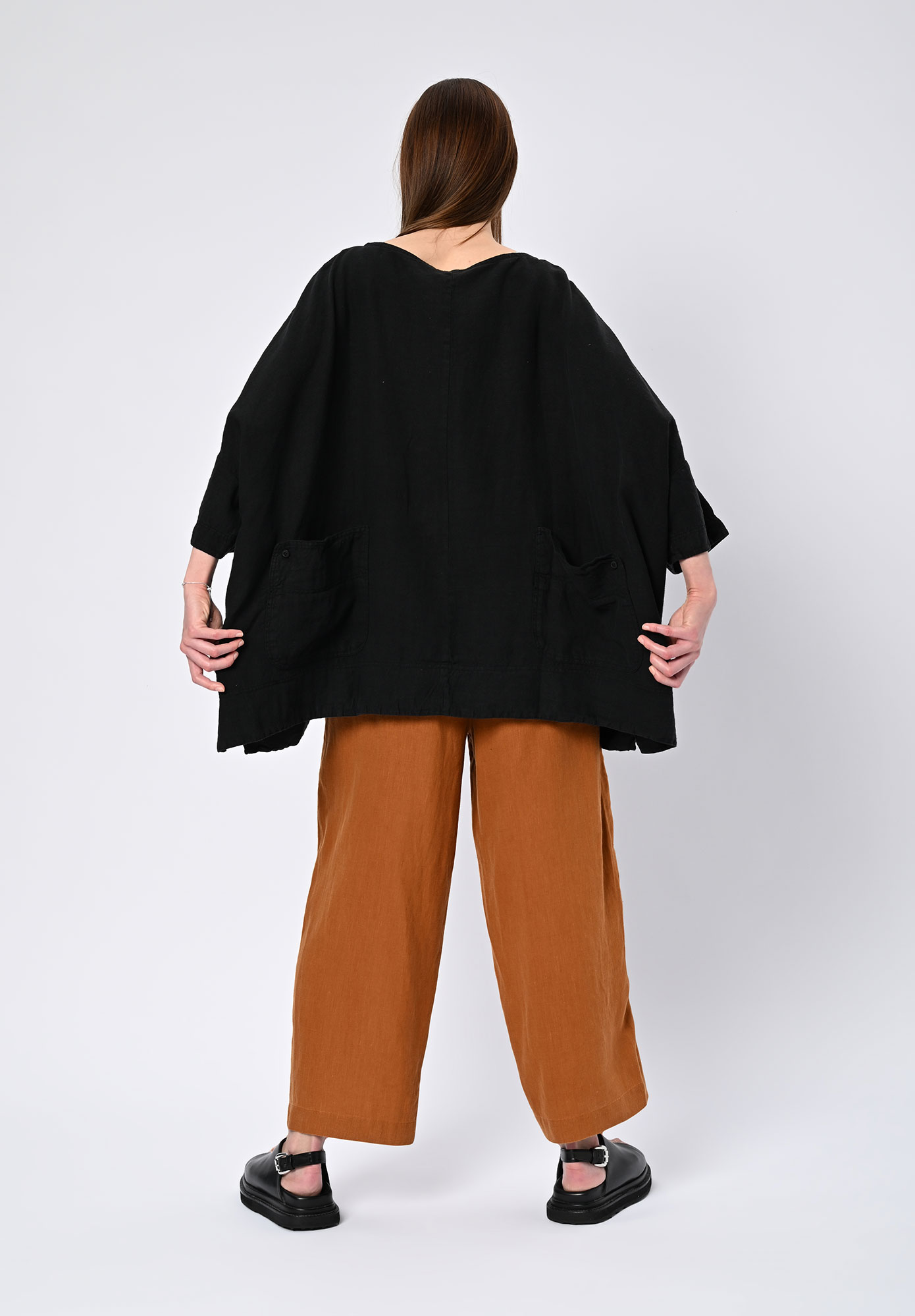 STUDIO RUNDHOLZ | BLACK LABEL - T-SHIRT BACK POCKET DETAIL - BLACK