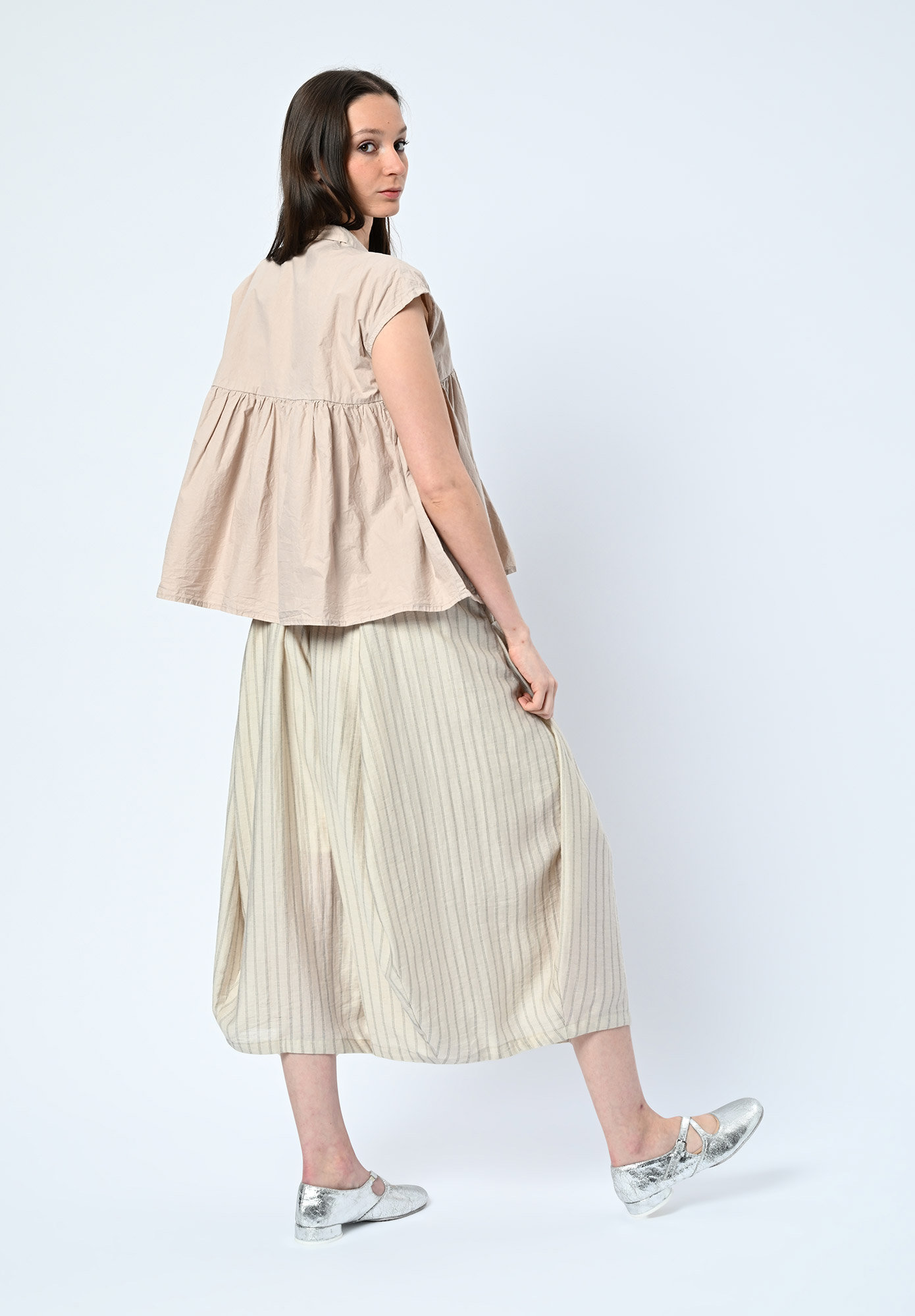 PRIVATSACHEN - JUNGLASER PINTUCK GATHER TRAPEZE TOP - KIESEL | QUARTZ PRIVATSACHEN - JUNGLASER PINTUCK GATHER TRAPEZE TOP - KIESEL | QUARTZ