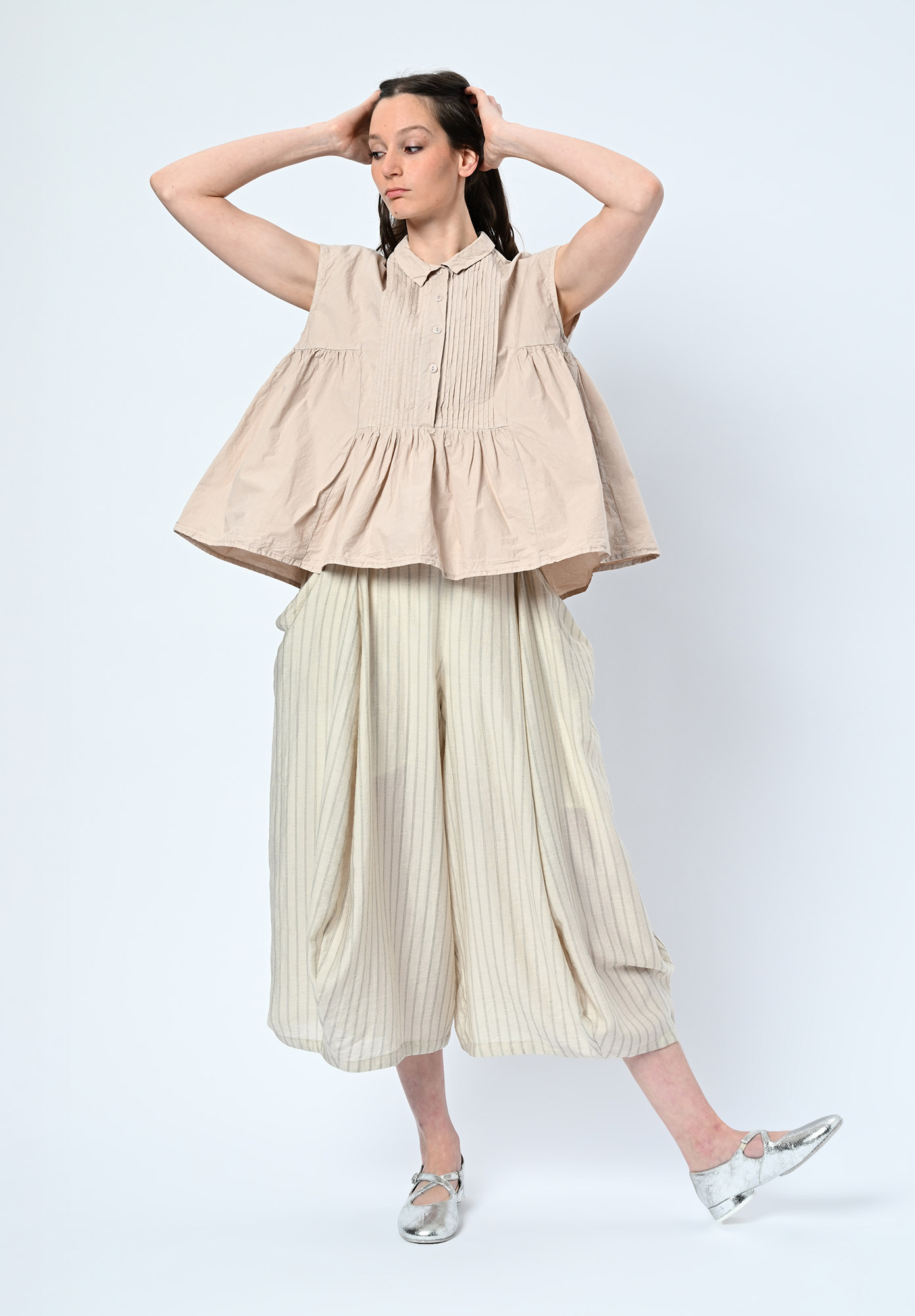 PRIVATSACHEN - JUNGLASER PINTUCK GATHER TRAPEZE TOP - KIESEL | QUARTZ PRIVATSACHEN - JUNGLASER PINTUCK GATHER TRAPEZE TOP - KIESEL | QUARTZ