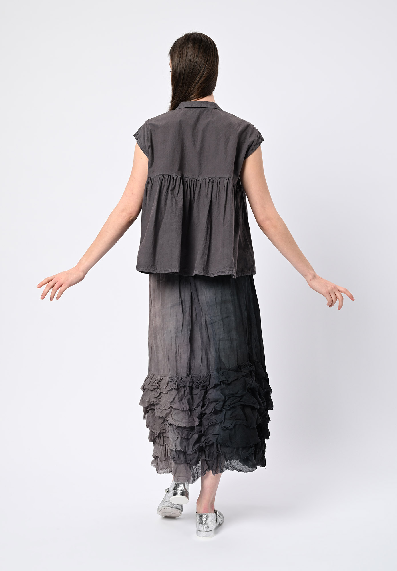 PRIVATSACHEN - JUNGLASER PINTUCK GATHER TRAPEZE TOP - MUSKAT | CHARCOAL PRIVATSACHEN - JUNGLASER PINTUCK GATHER TRAPEZE TOP - MUSKAT | CHARCOAL