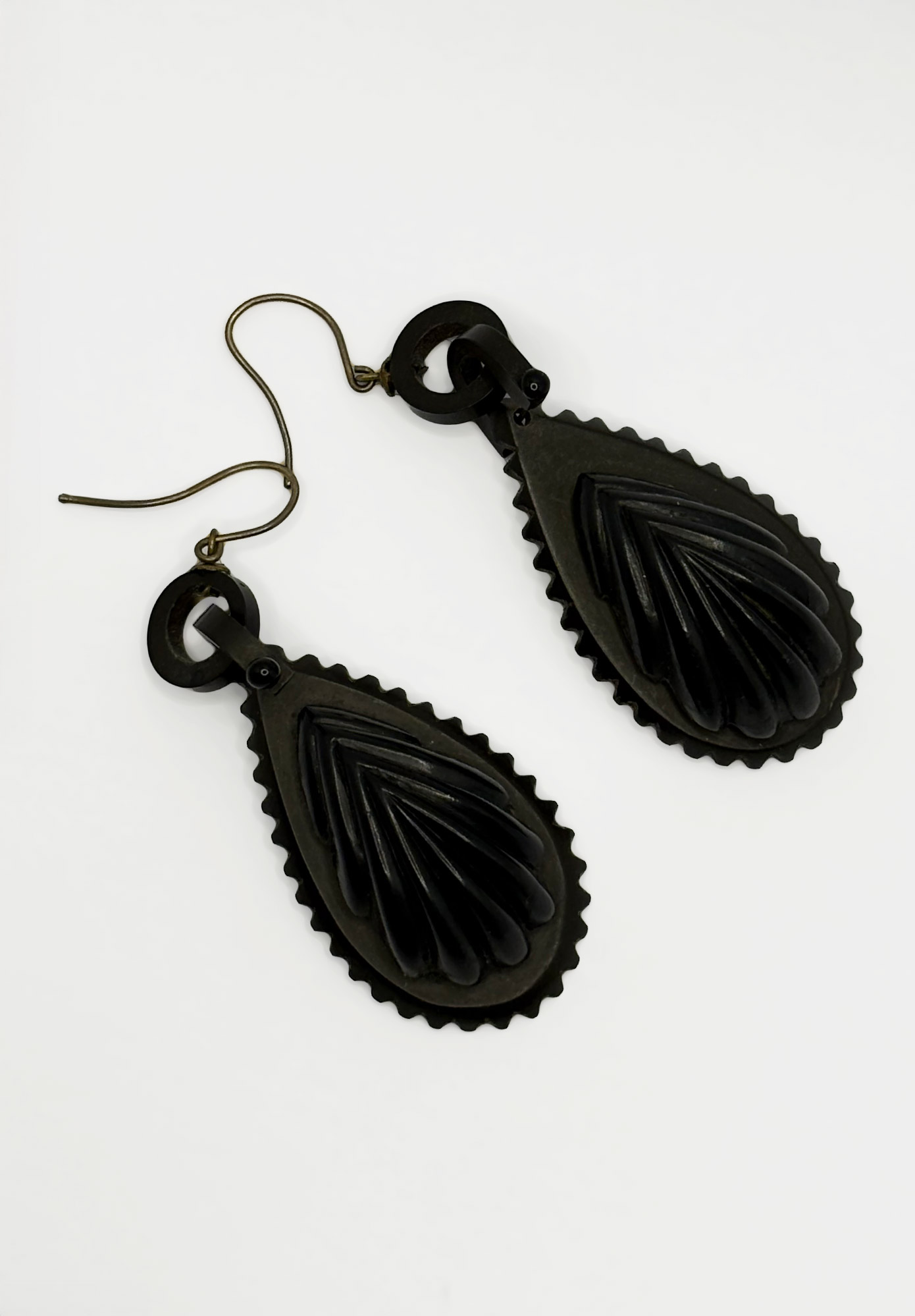 FLEW DESIGNS - KEYRIA EARRING SET - BLACK