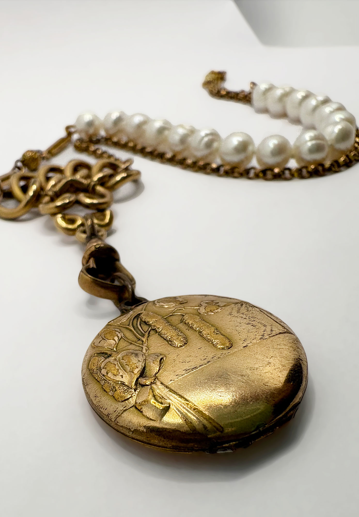 FLEW DESIGNS - GUARDALAINE NECKLACE - GOLD