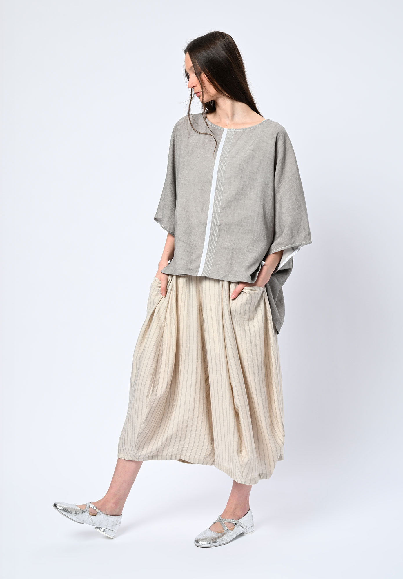 MOYURU - FREEFALL OVERSIZE TOP - LIGHT GREY MOYURU - FREEFALL OVERSIZE TOP - LIGHT GREY