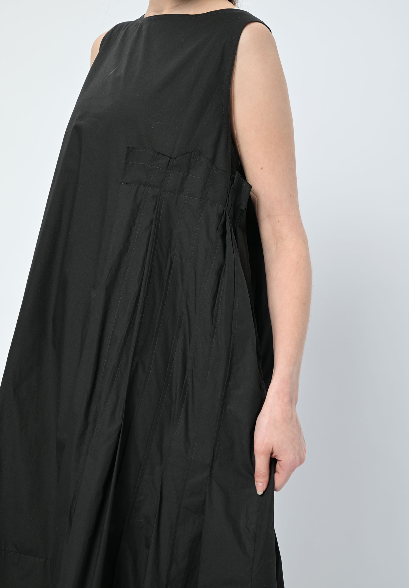 MOYURU - DRIFT PLEATED TUNIC - BLACK MOYURU - DRIFT PLEATED TUNIC - BLACK
