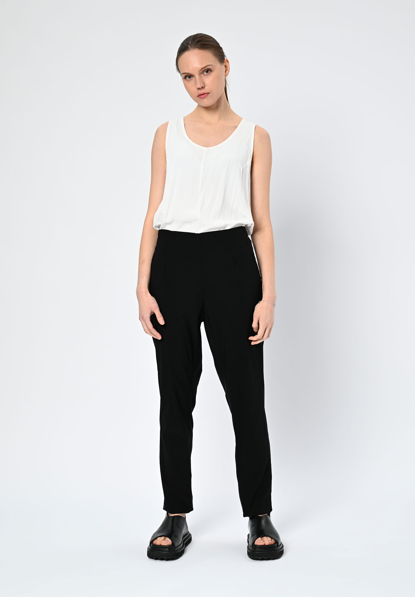 STUDIO RUNDHOLZ | BLACK LABEL -   SLIM LEG PANT PLAIN - BLACK