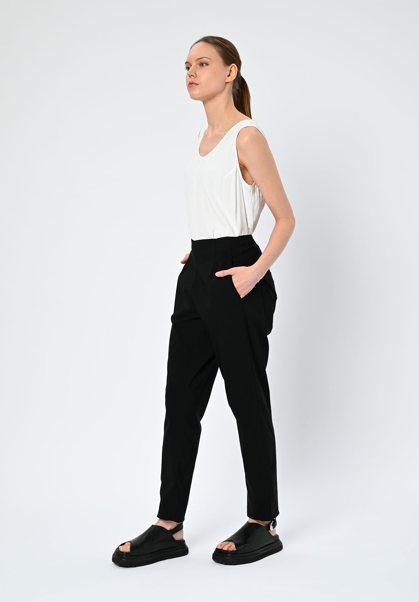 STUDIO RUNDHOLZ | BLACK LABEL -   SLIM LEG PANT PLAIN - BLACK