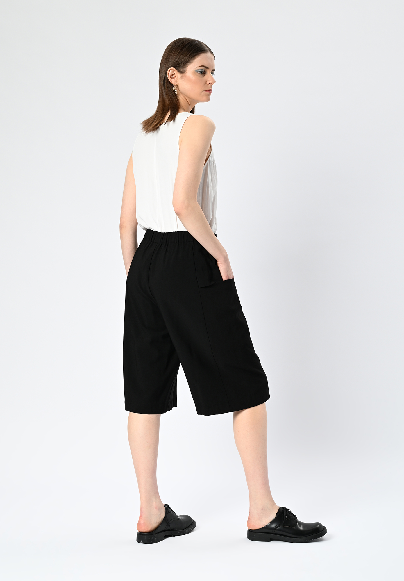 MM SÖHN - STROLL SHORTS - BLACK