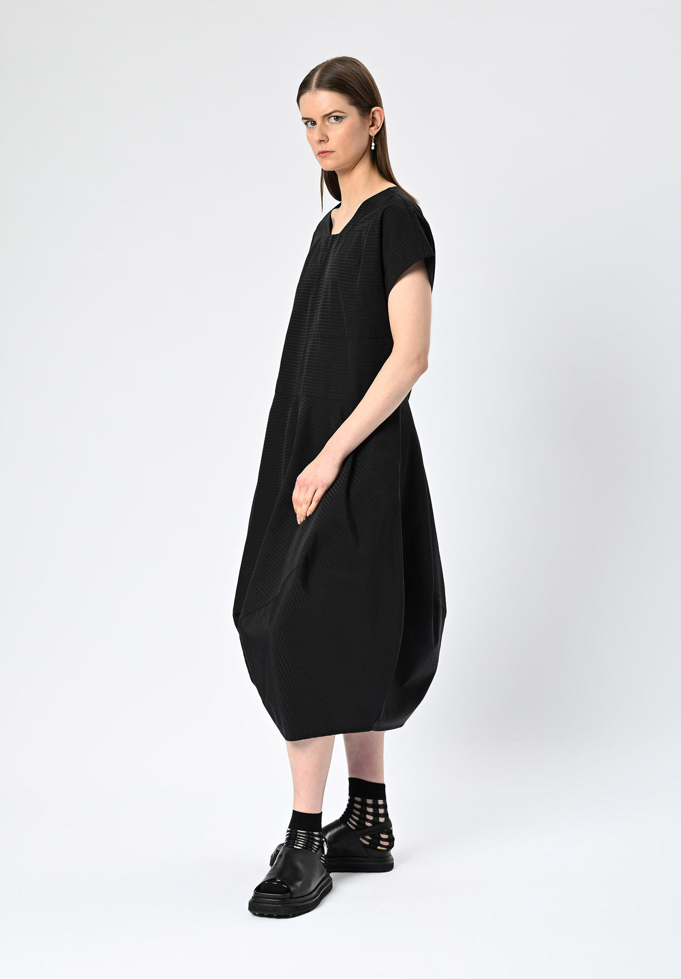 MM SÖHN - METROPOLIS DRESS - BLACK OTTOMAN SELF STRIPE MM SÖHN - METROPOLIS DRESS - BLACK OTTOMAN SELF STRIPE