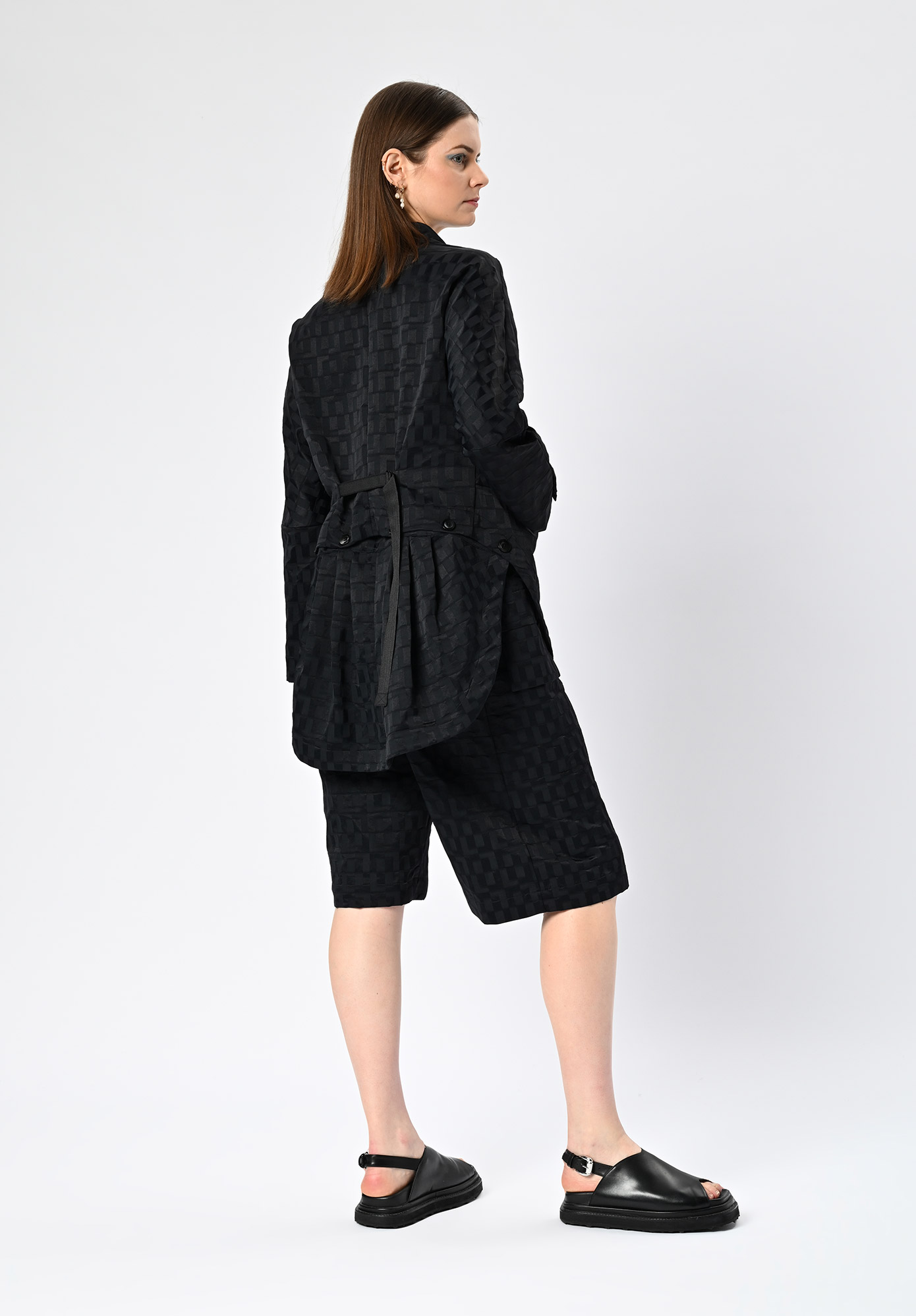 MM SÖHN - DISTRICT PEPLUM JACKET - BLACK GEOMETRIC JACQUARD MM SÖHN - DISTRICT PEPLUM JACKET - BLACK GEOMETRIC JACQUARD