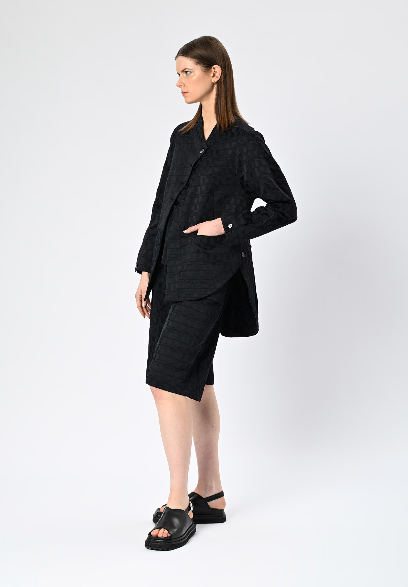 MM SÖHN - DISTRICT PEPLUM JACKET - BLACK GEOMETRIC JACQUARD MM SÖHN - DISTRICT PEPLUM JACKET - BLACK GEOMETRIC JACQUARD