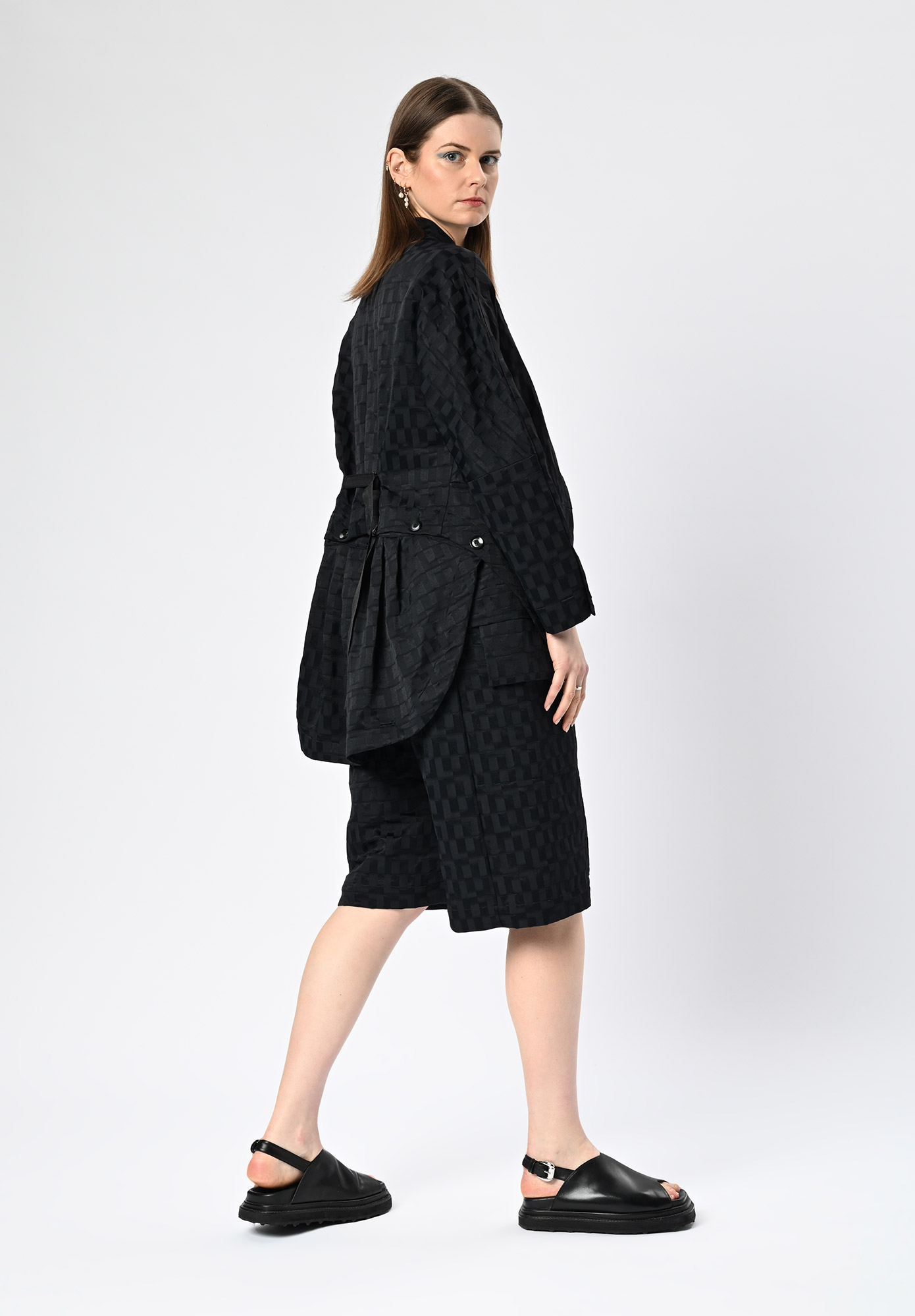MM SÖHN - DISTRICT PEPLUM JACKET - BLACK GEOMETRIC JACQUARD MM SÖHN - DISTRICT PEPLUM JACKET - BLACK GEOMETRIC JACQUARD